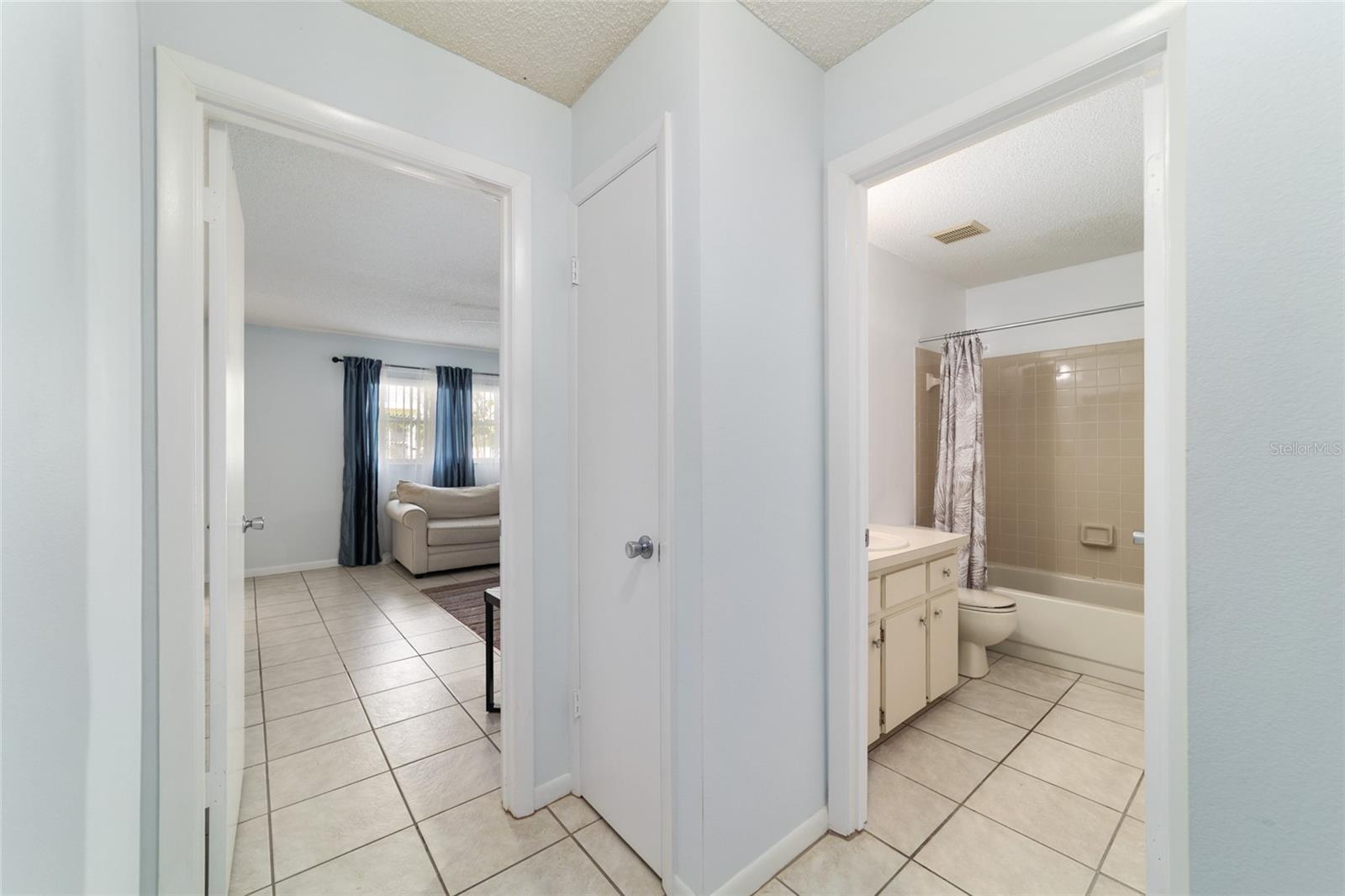 Image 19 of 23 For 8635 95th Street B