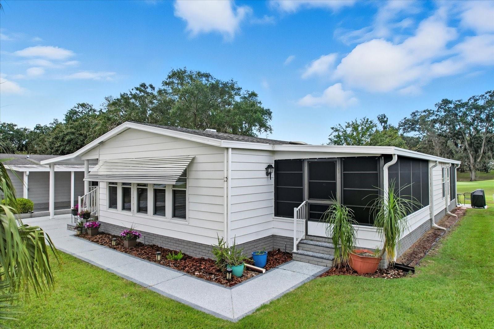 Image 40 of 44 For 720 Orchid Street N