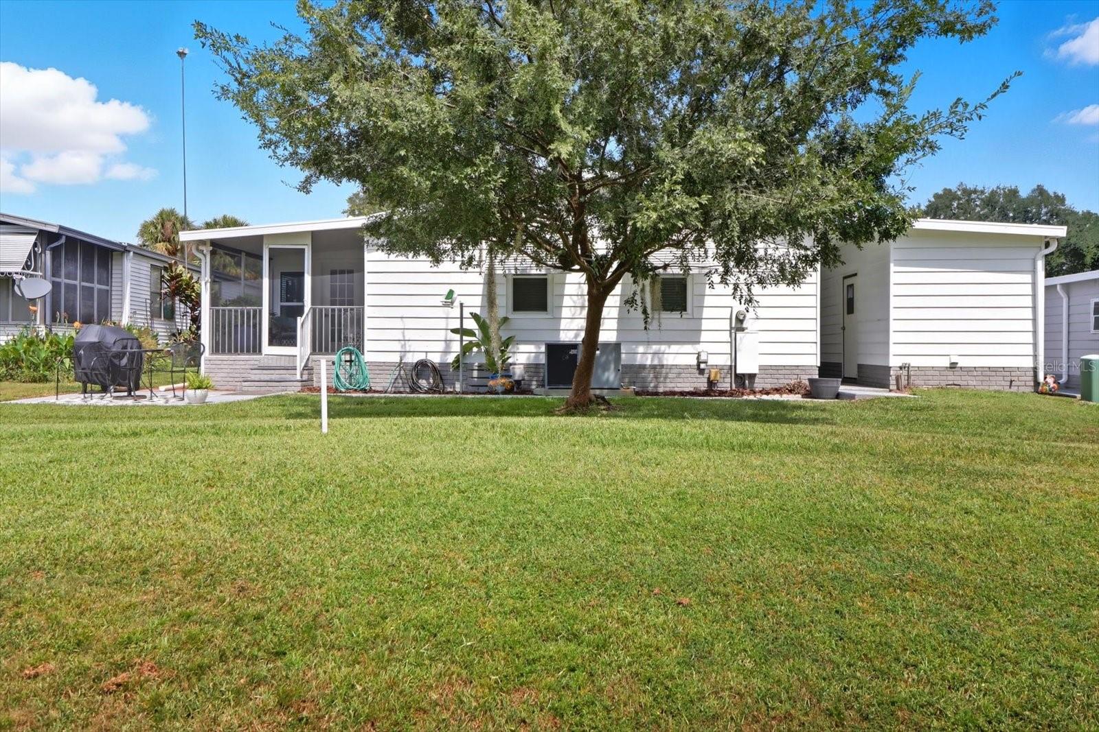 Image 41 of 44 For 720 Orchid Street N