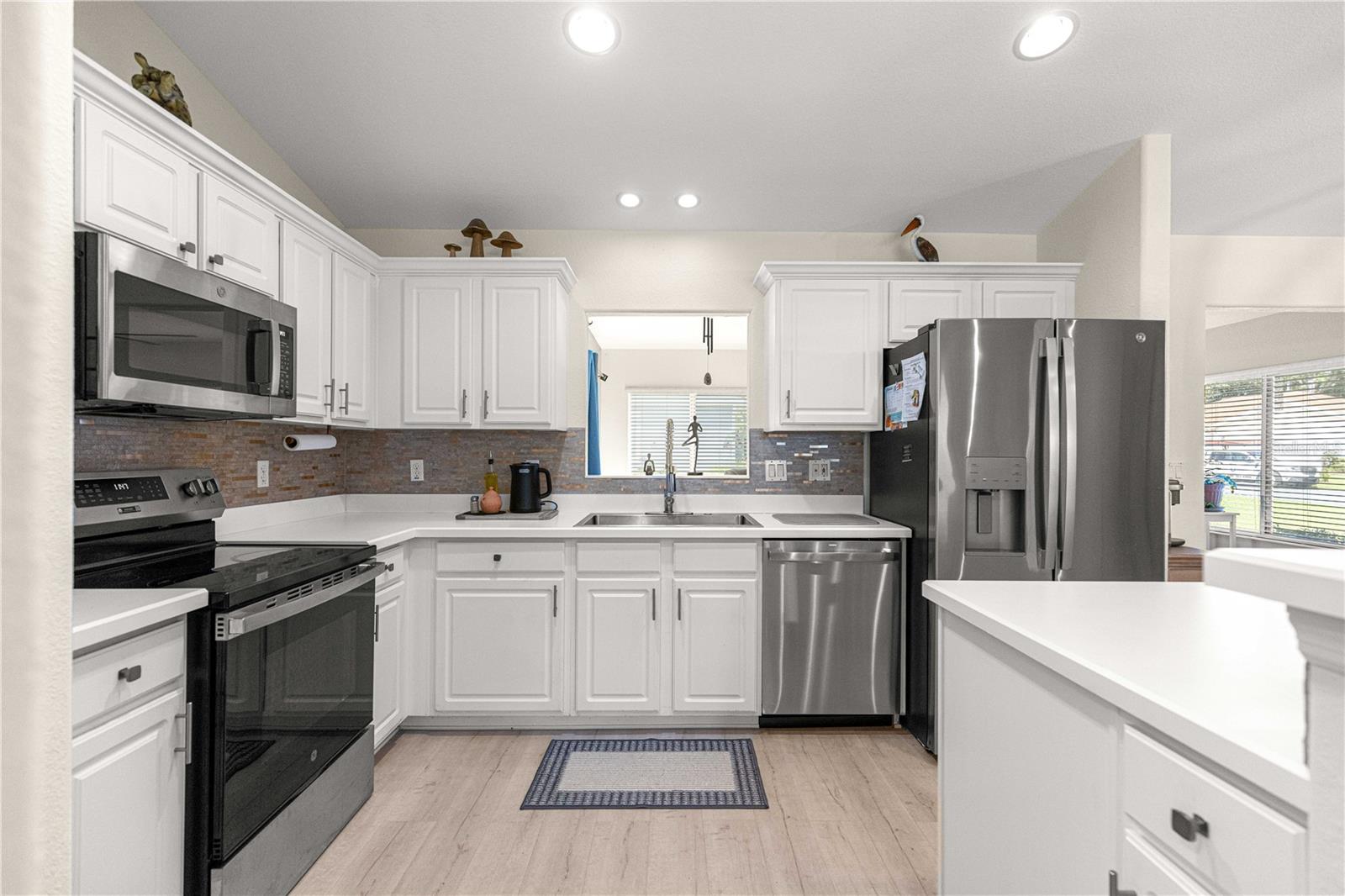 Image 17 of 66 For 13864 85th Court