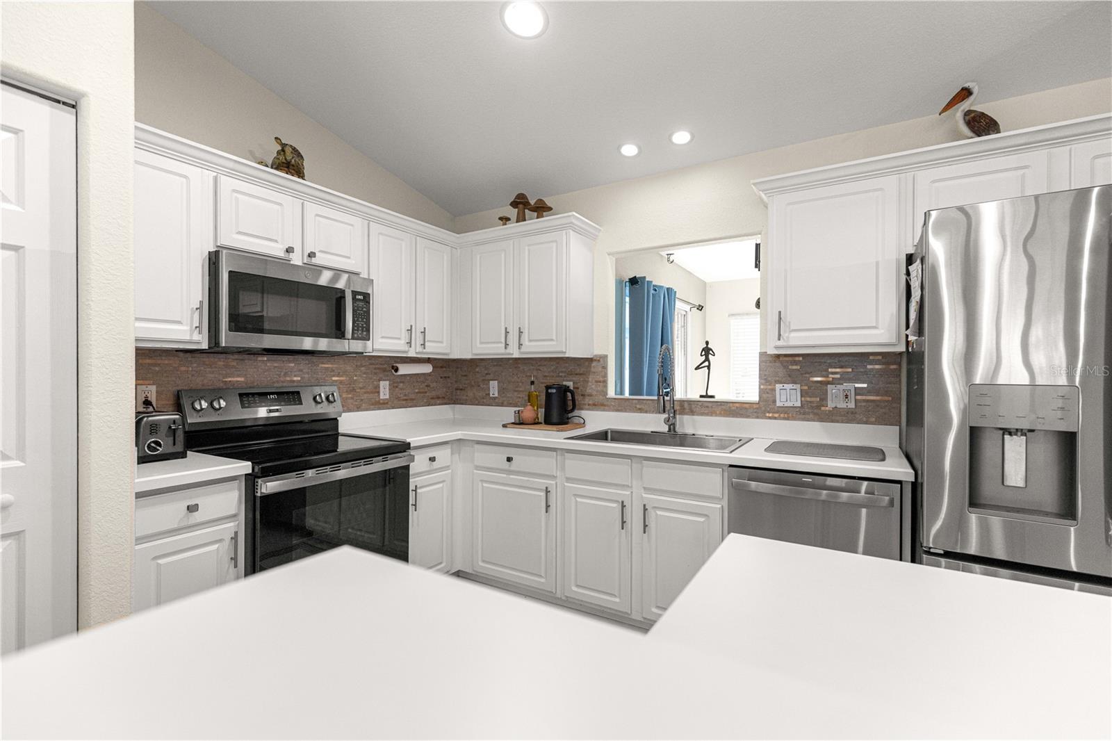 Image 18 of 66 For 13864 85th Court