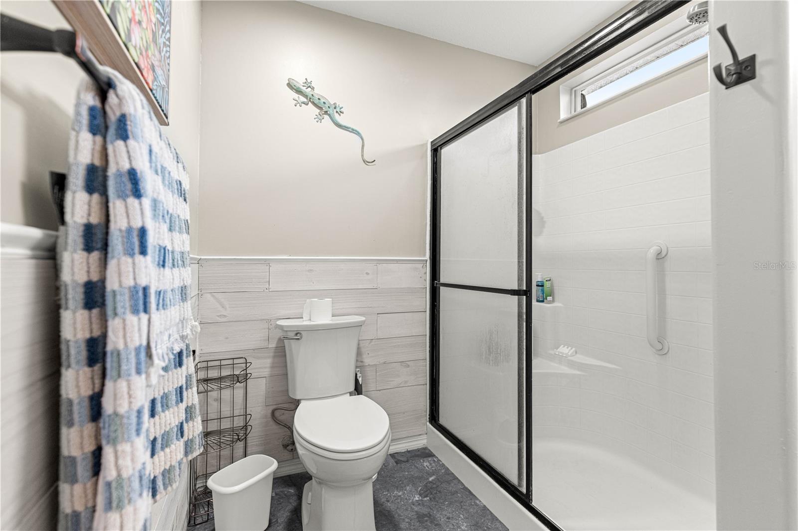 Image 27 of 66 For 13864 85th Court