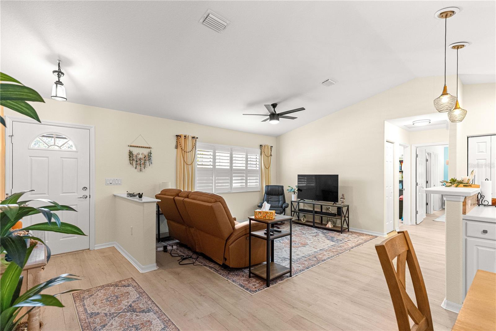 Image 3 of 66 For 13864 85th Court