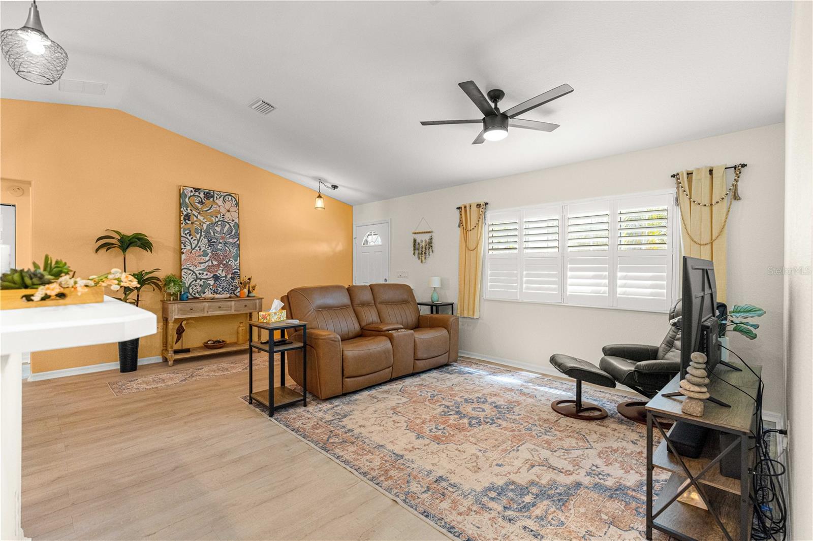 Image 6 of 66 For 13864 85th Court