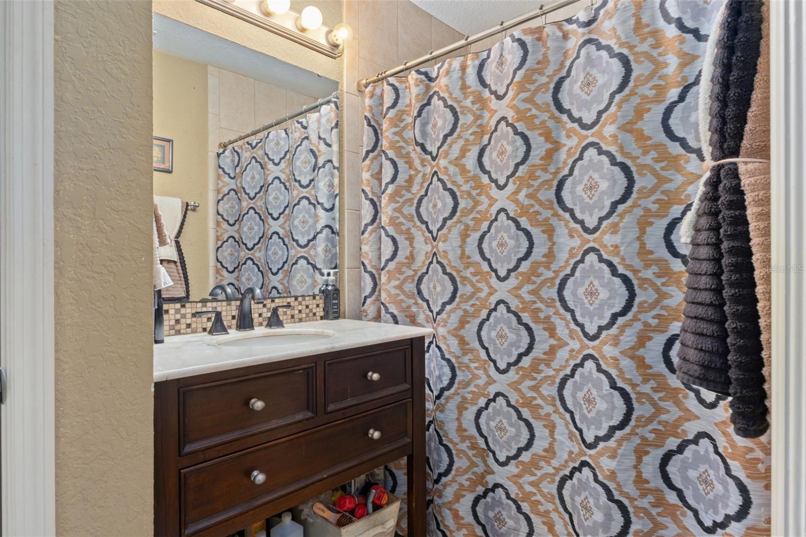 Listing photo id 7 for 3541 Cindy Lane