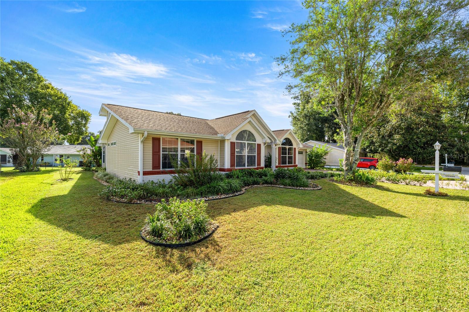 Image 4 of 30 For 10805 83rd Avenue