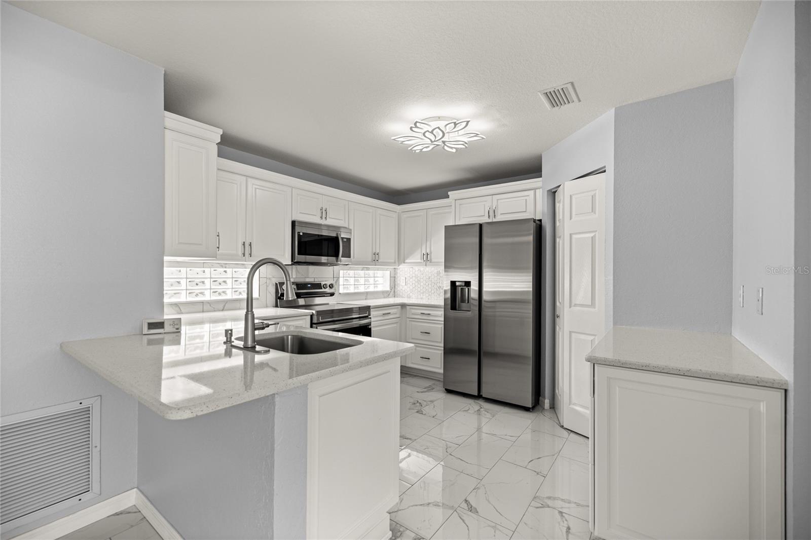 Image 5 of 25 For 7336 115th Place