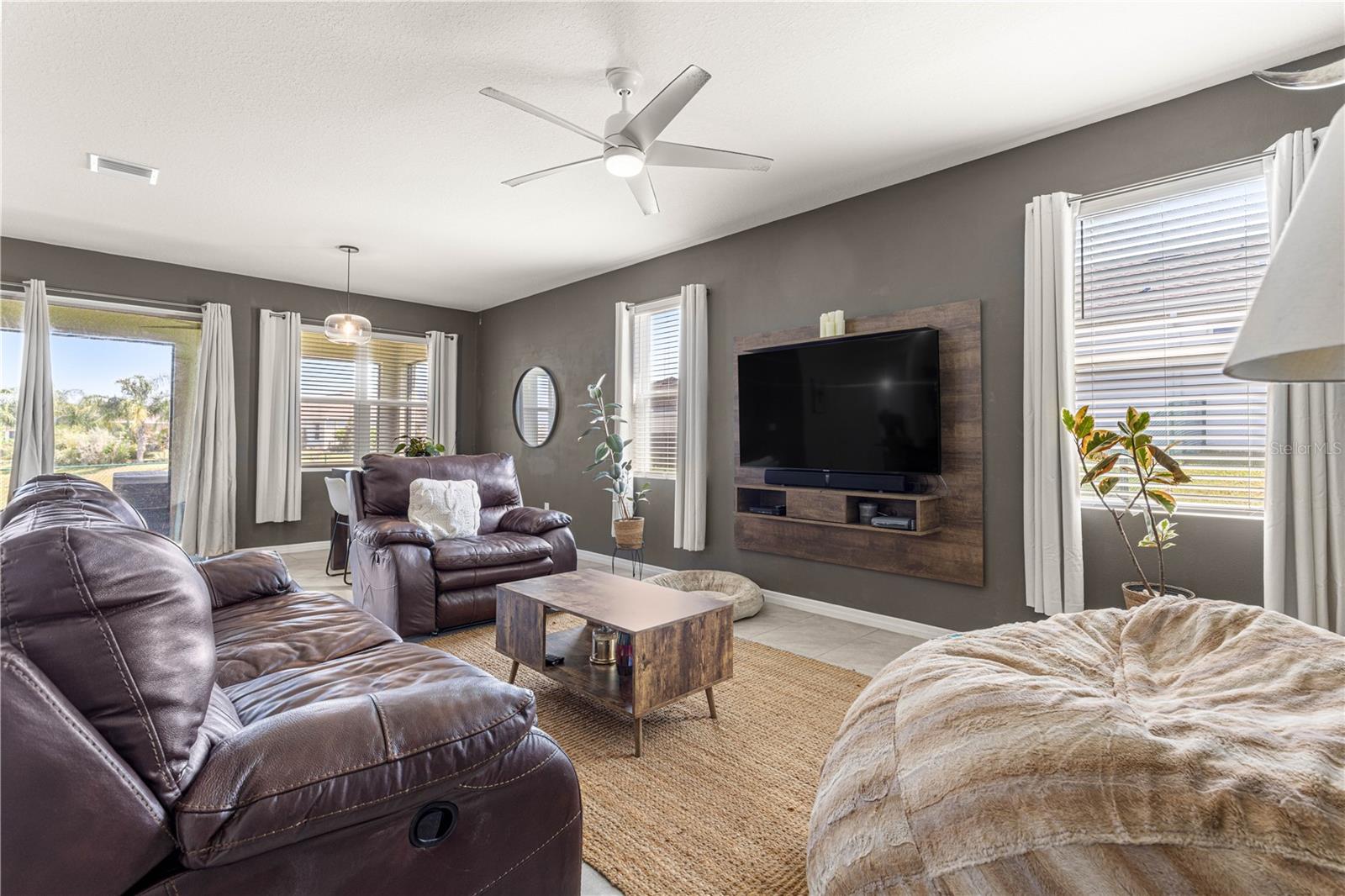 Image 12 of 39 For 6233 89th Street Road