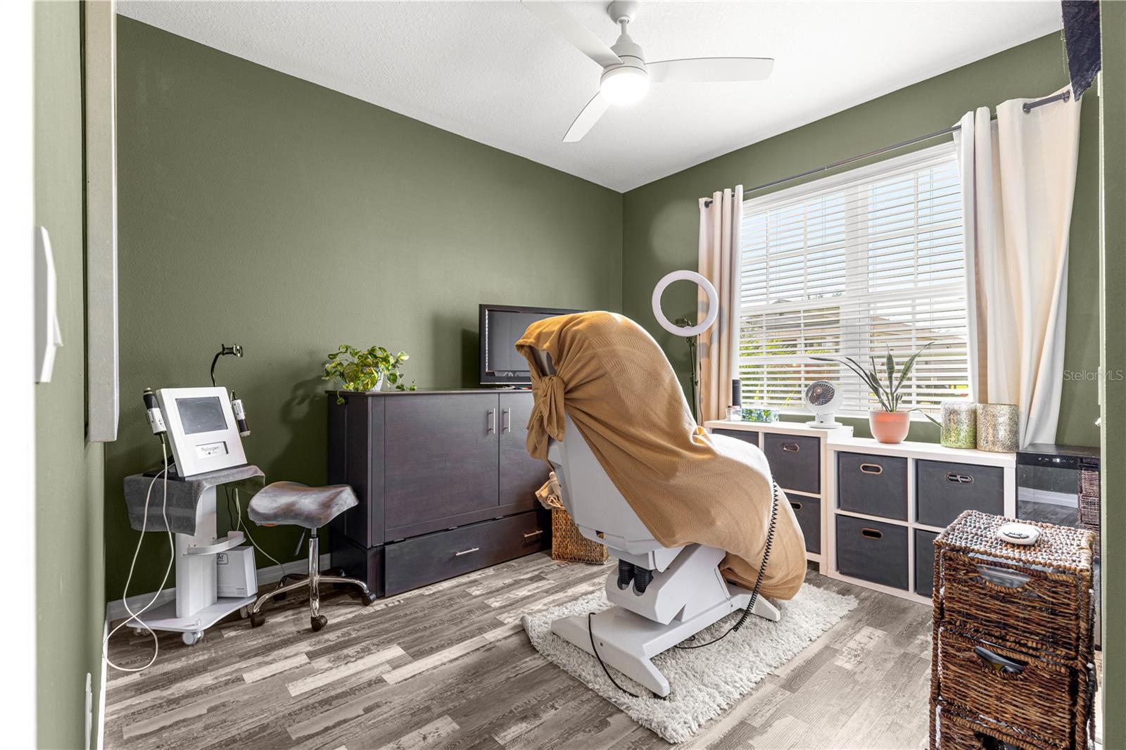 Image 26 of 39 For 6233 89th Street Road