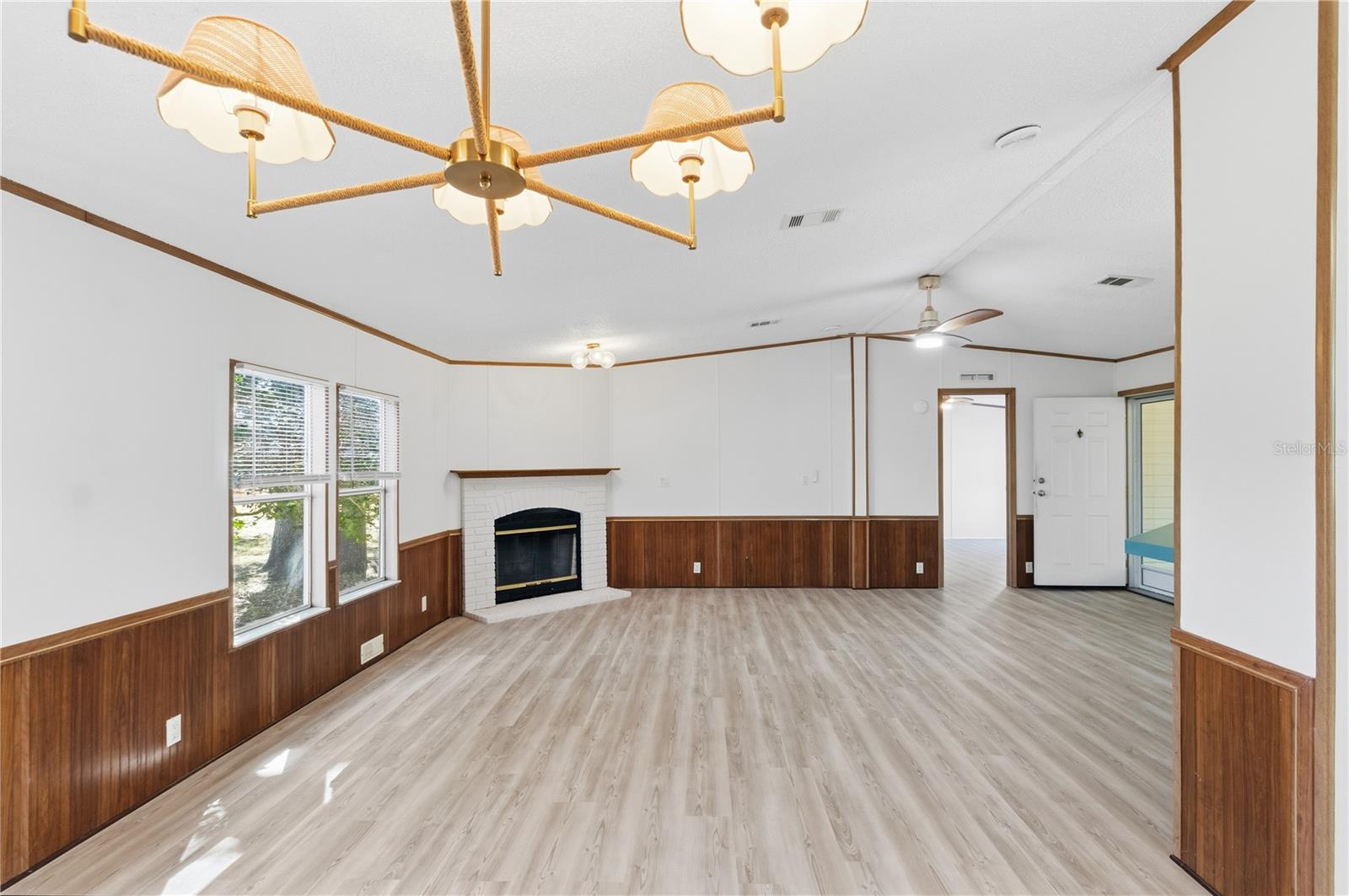 Image 15 of 62 For 7964 6th Place