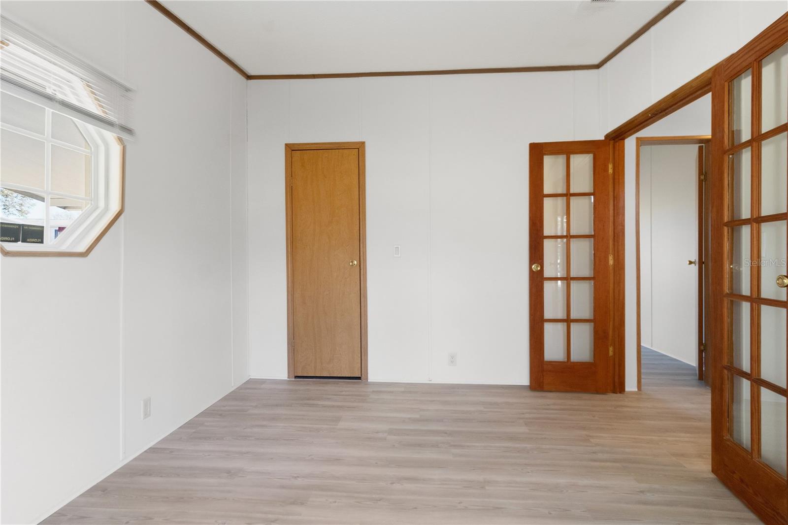 Image 31 of 62 For 7964 6th Place