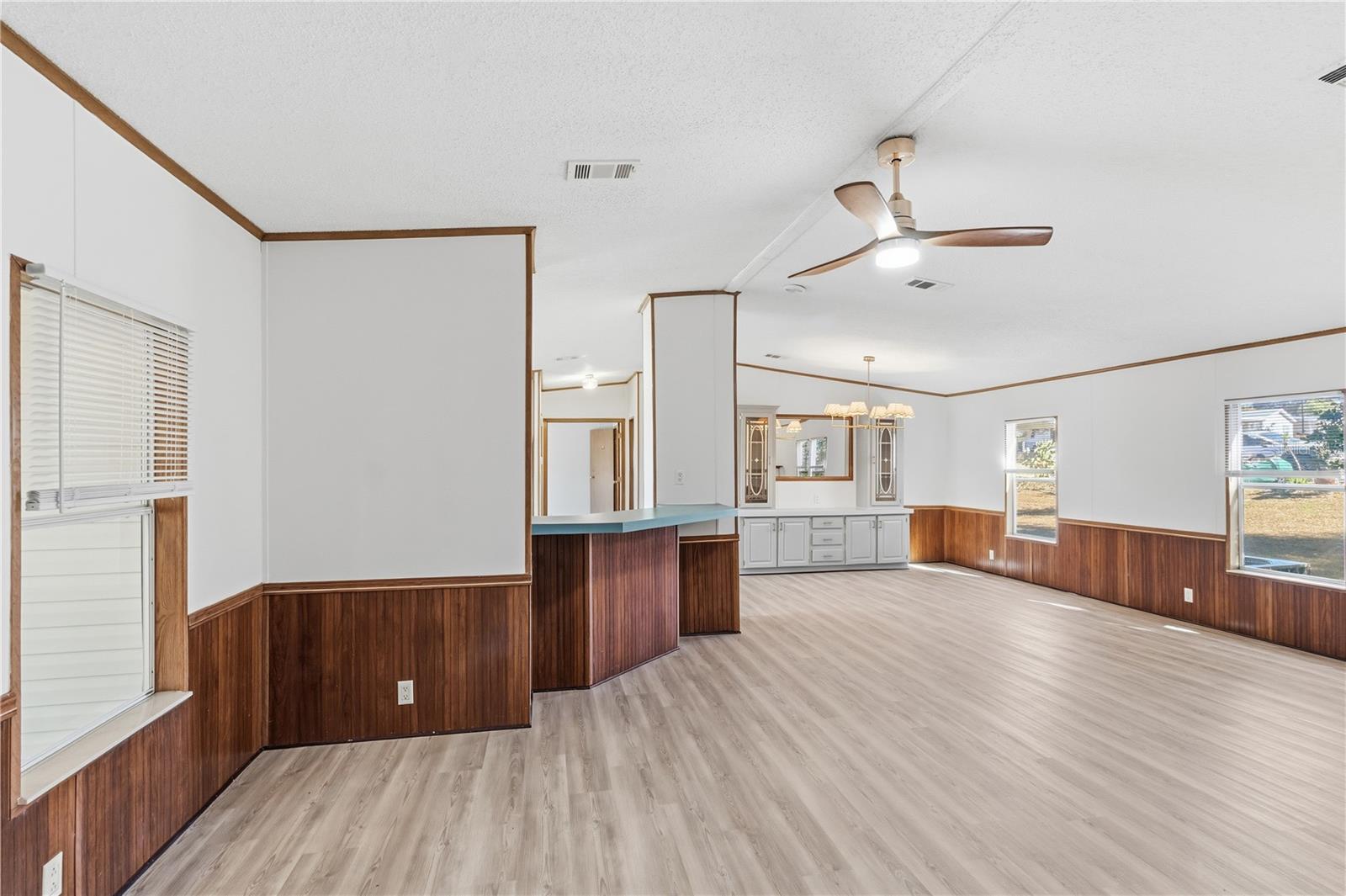 Image 33 of 62 For 7964 6th Place