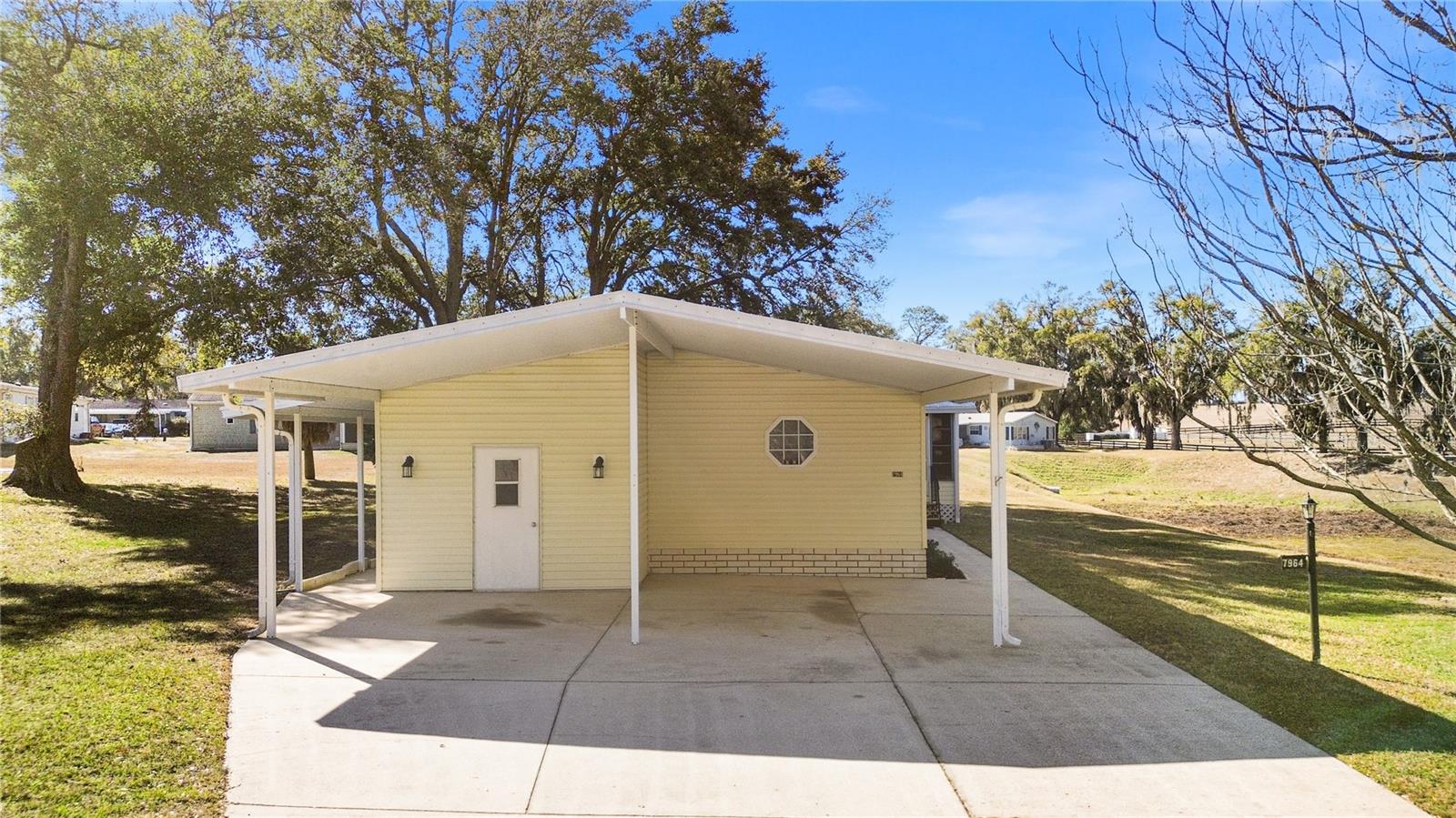 Image 39 of 62 For 7964 6th Place