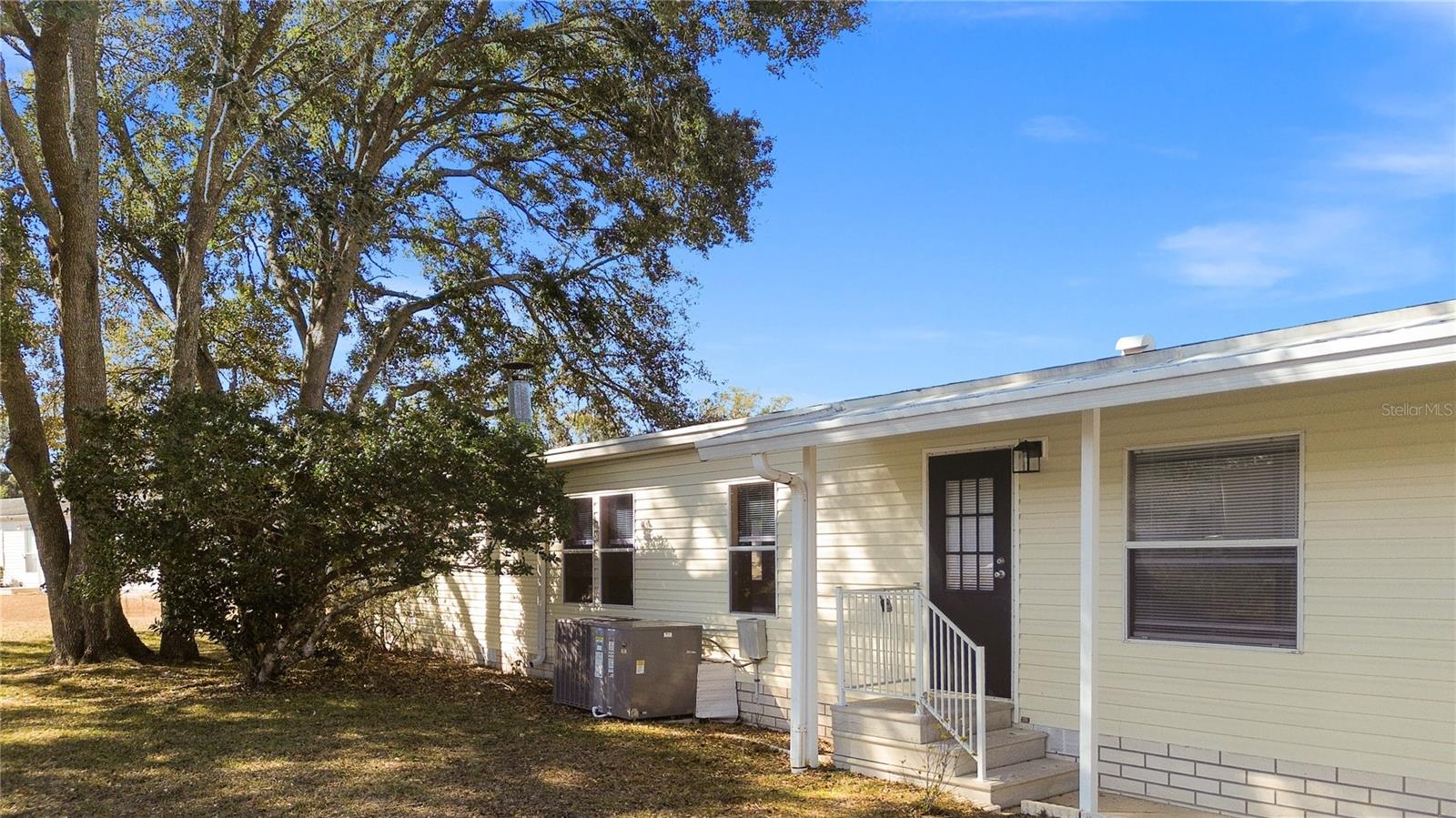 Image 43 of 62 For 7964 6th Place