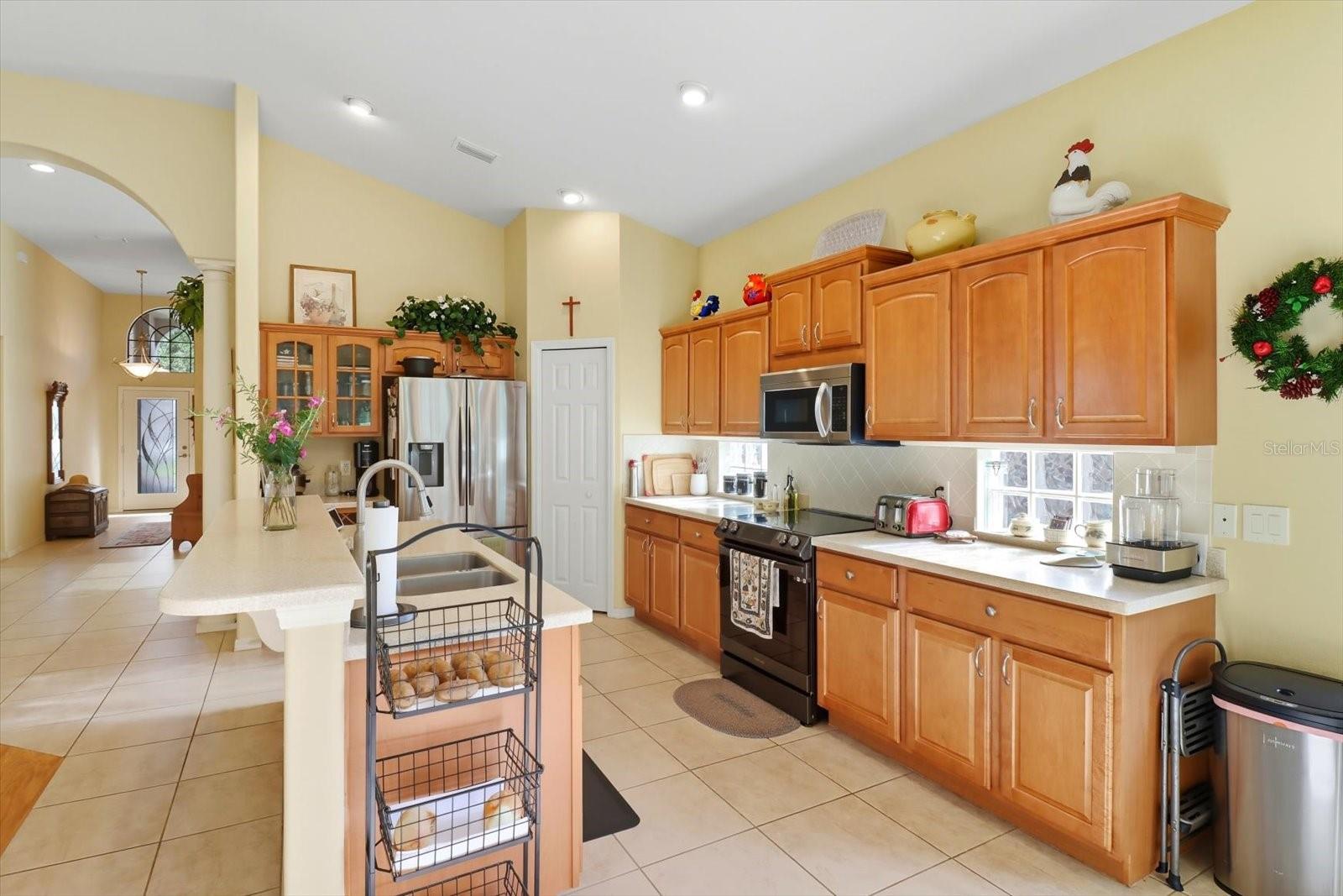 Listing photo id 9 for 366 Doerr Path