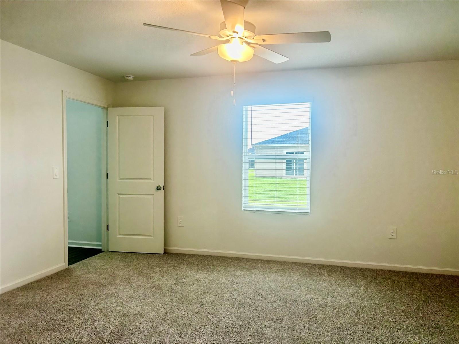 Image 21 of 29 For 8432 41 Circle