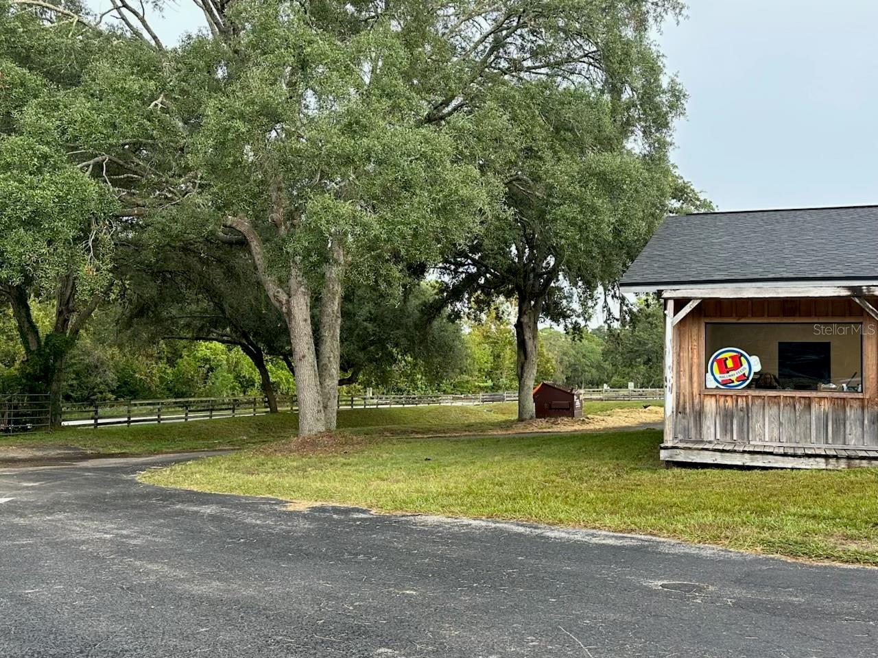 Image 12 of 49 For 5865 176th Avenue