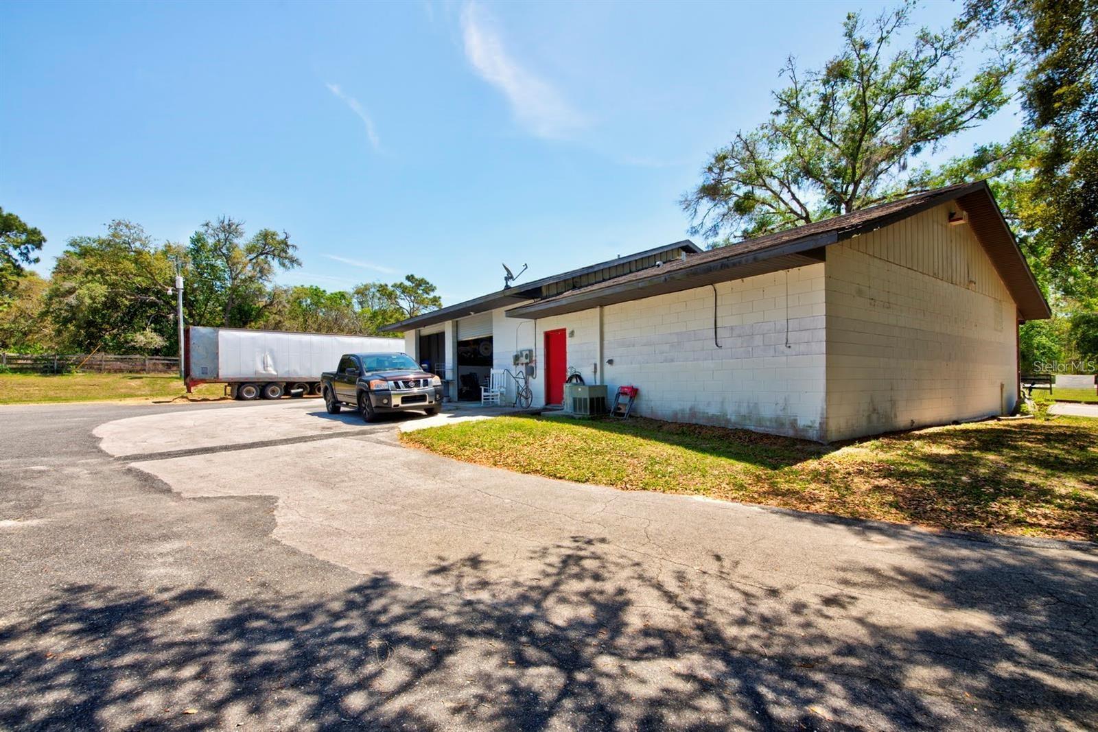 Image 14 of 49 For 5865 176th Avenue