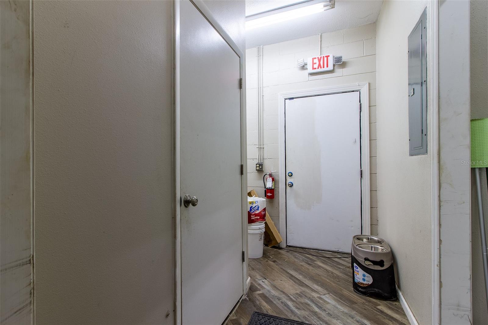 Image 18 of 49 For 5865 176th Avenue