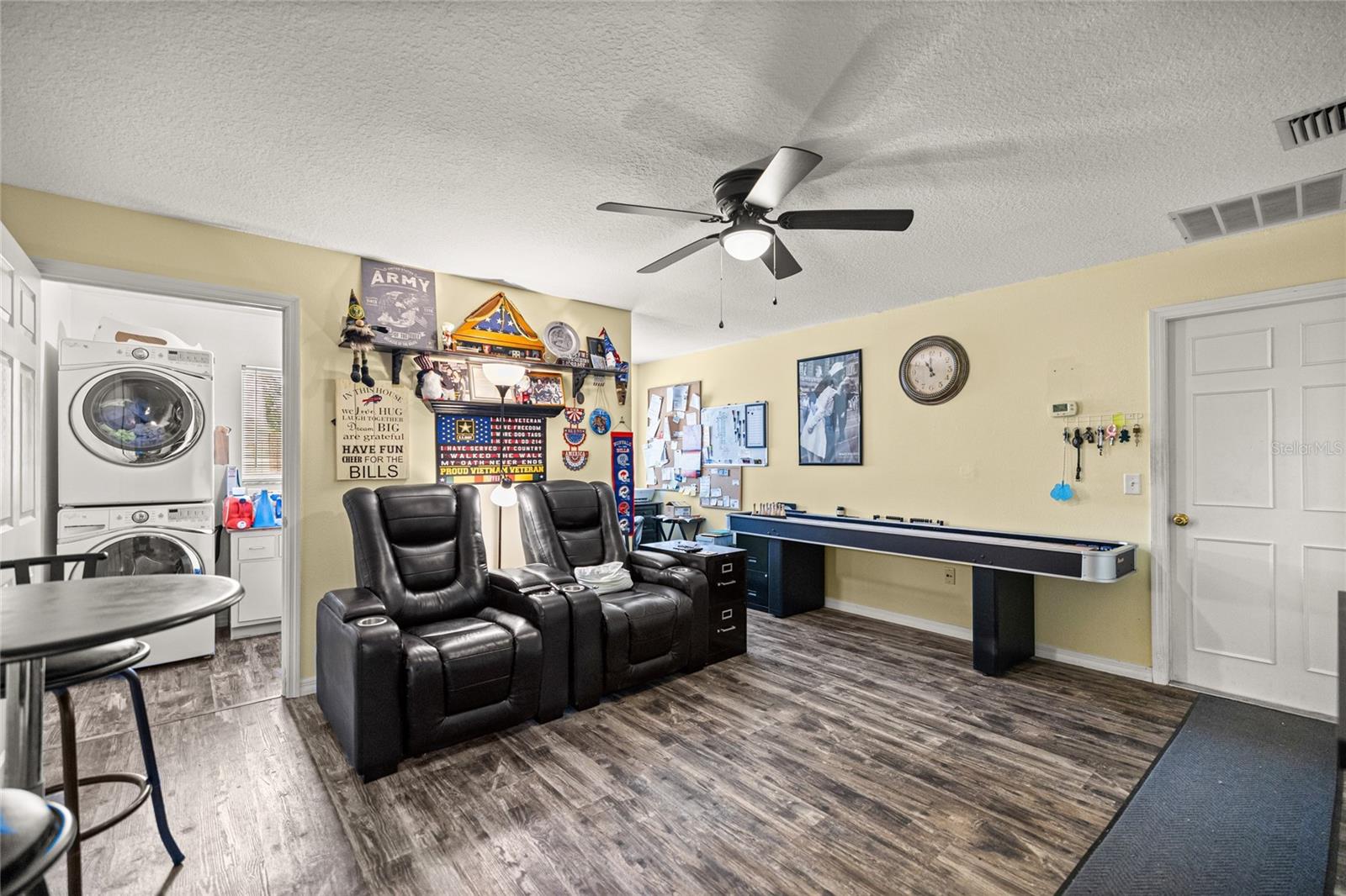 Image 11 of 35 For 2535 8th Avenue
