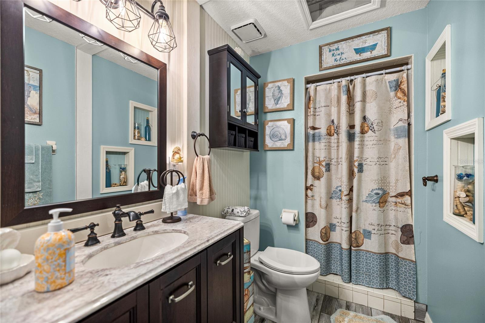 Image 18 of 35 For 2535 8th Avenue