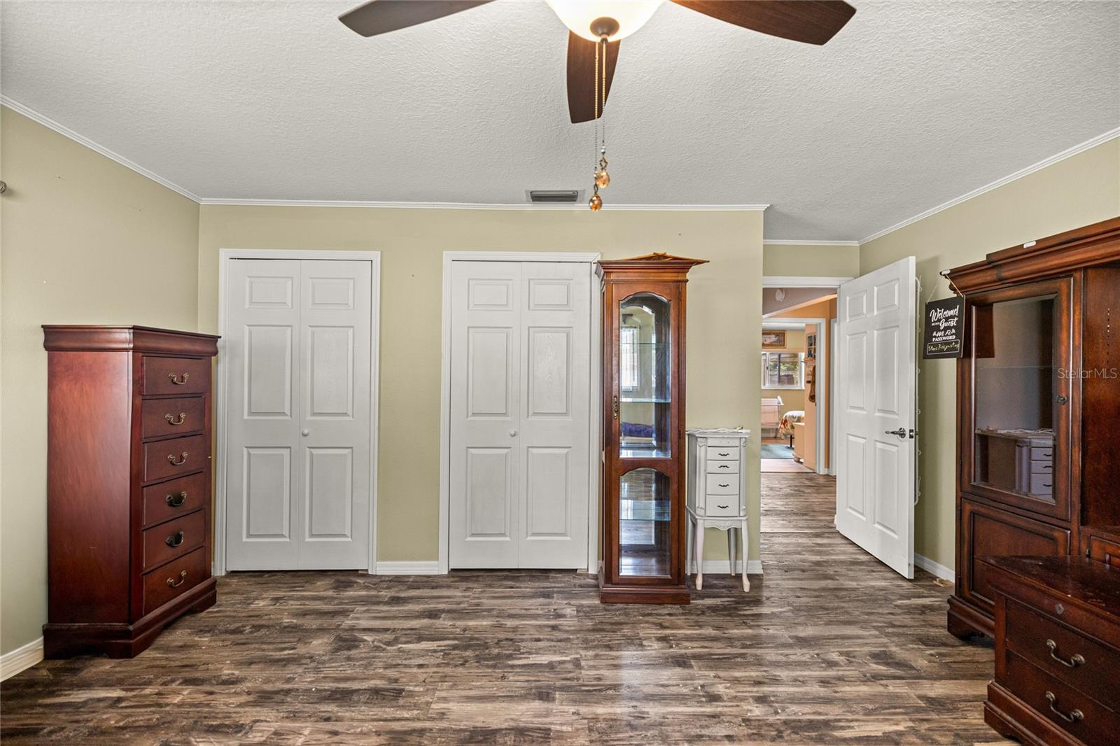 Image 19 of 35 For 2535 8th Avenue