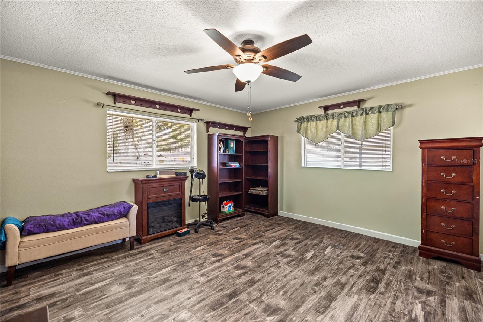 Image 20 of 35 For 2535 8th Avenue