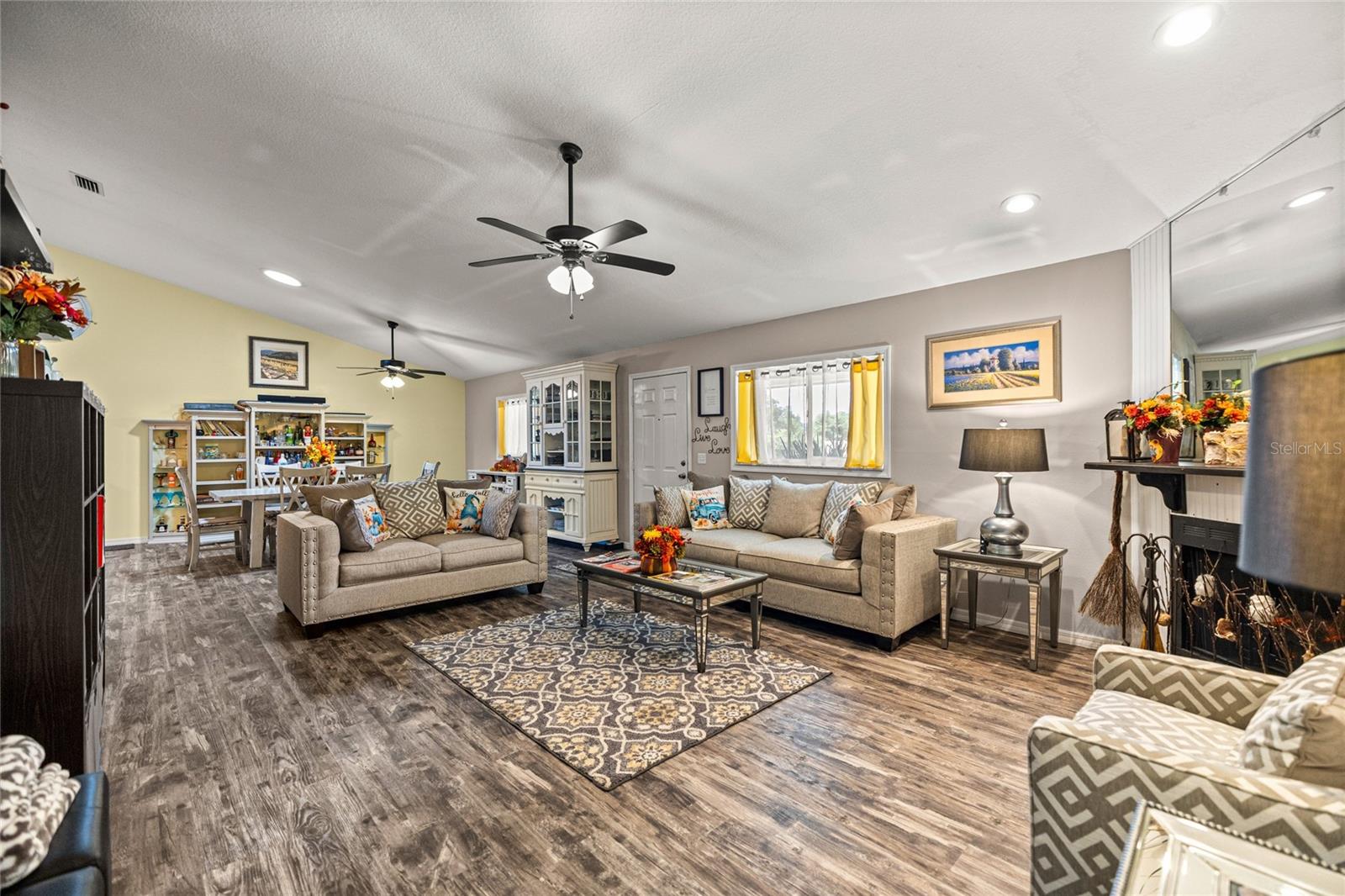 Image 4 of 35 For 2535 8th Avenue