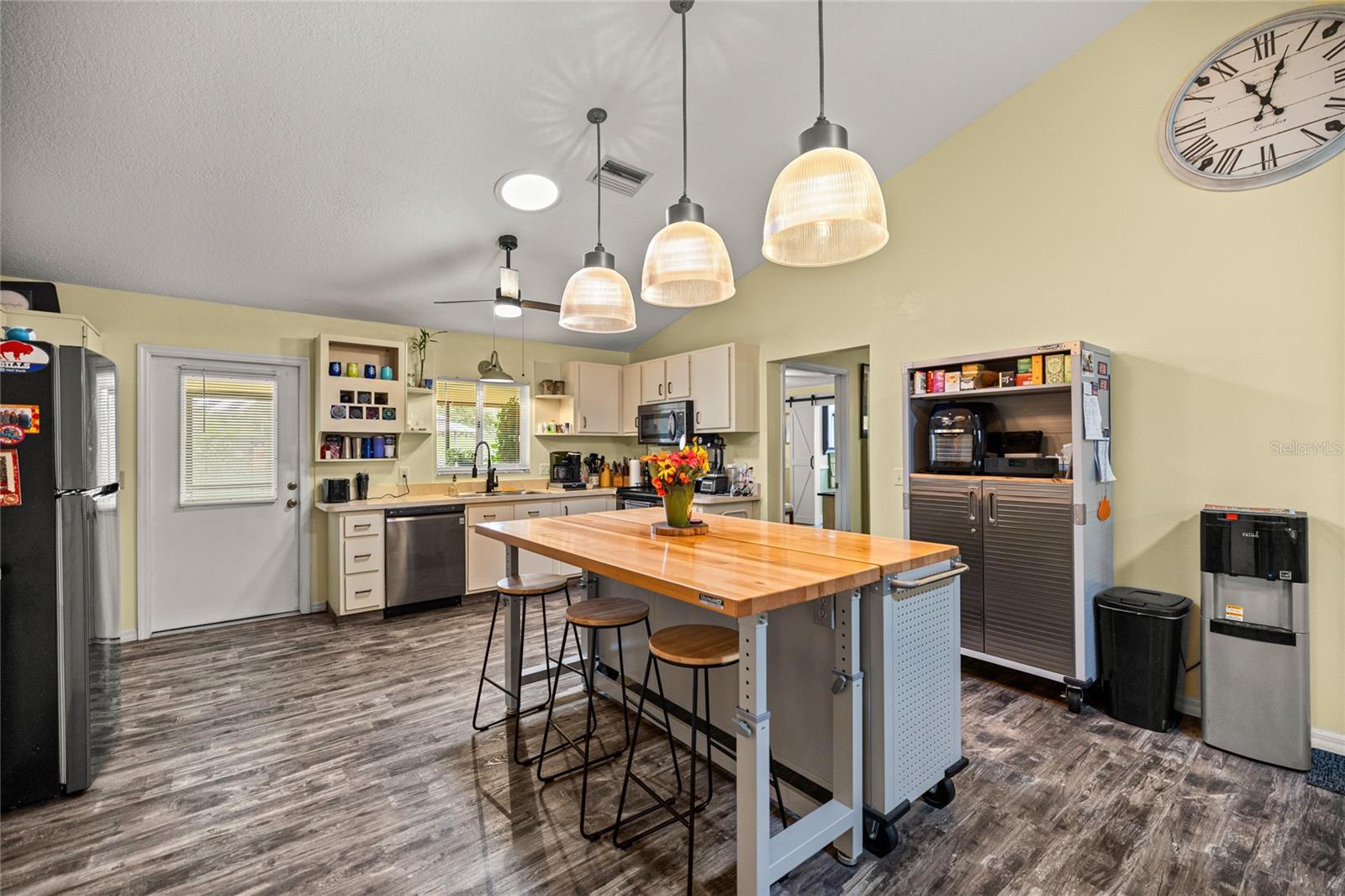 Image 7 of 35 For 2535 8th Avenue
