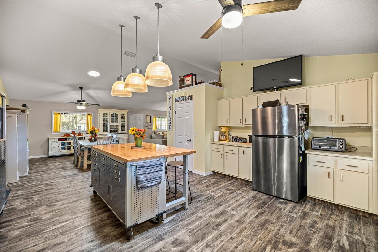 Image 9 of 35 For 2535 8th Avenue