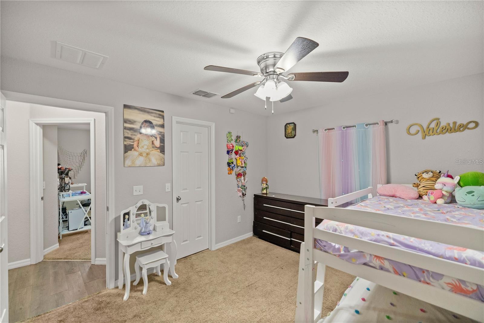 Image 25 of 30 For 7 Poplar Court