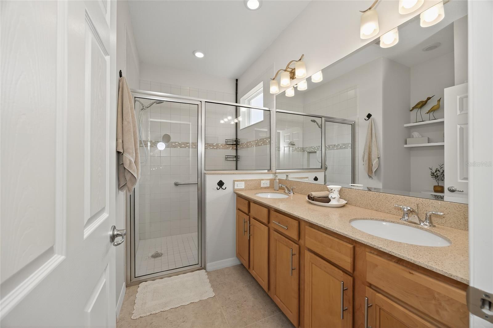 Image 15 of 27 For 7980 87th Loop