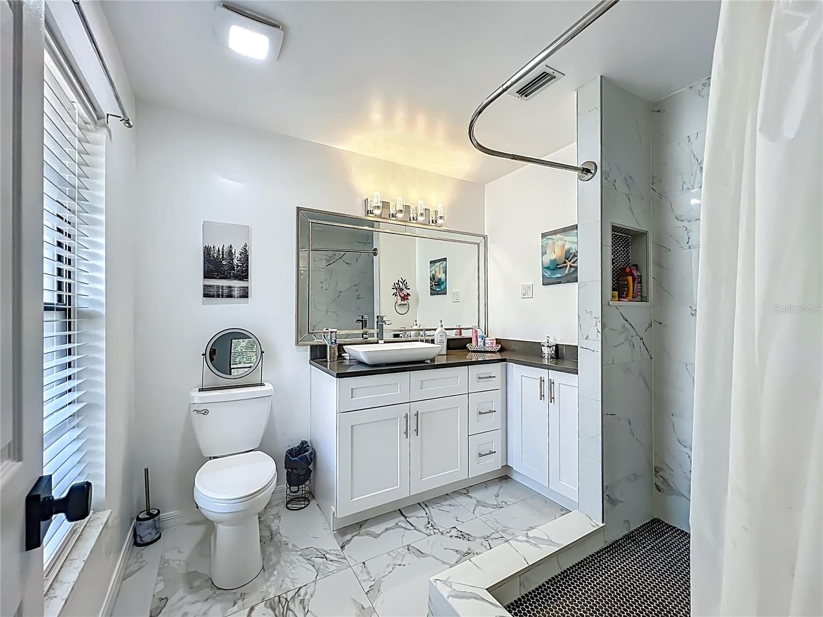 Image 15 of 56 For 21668 Peach Blossom Street