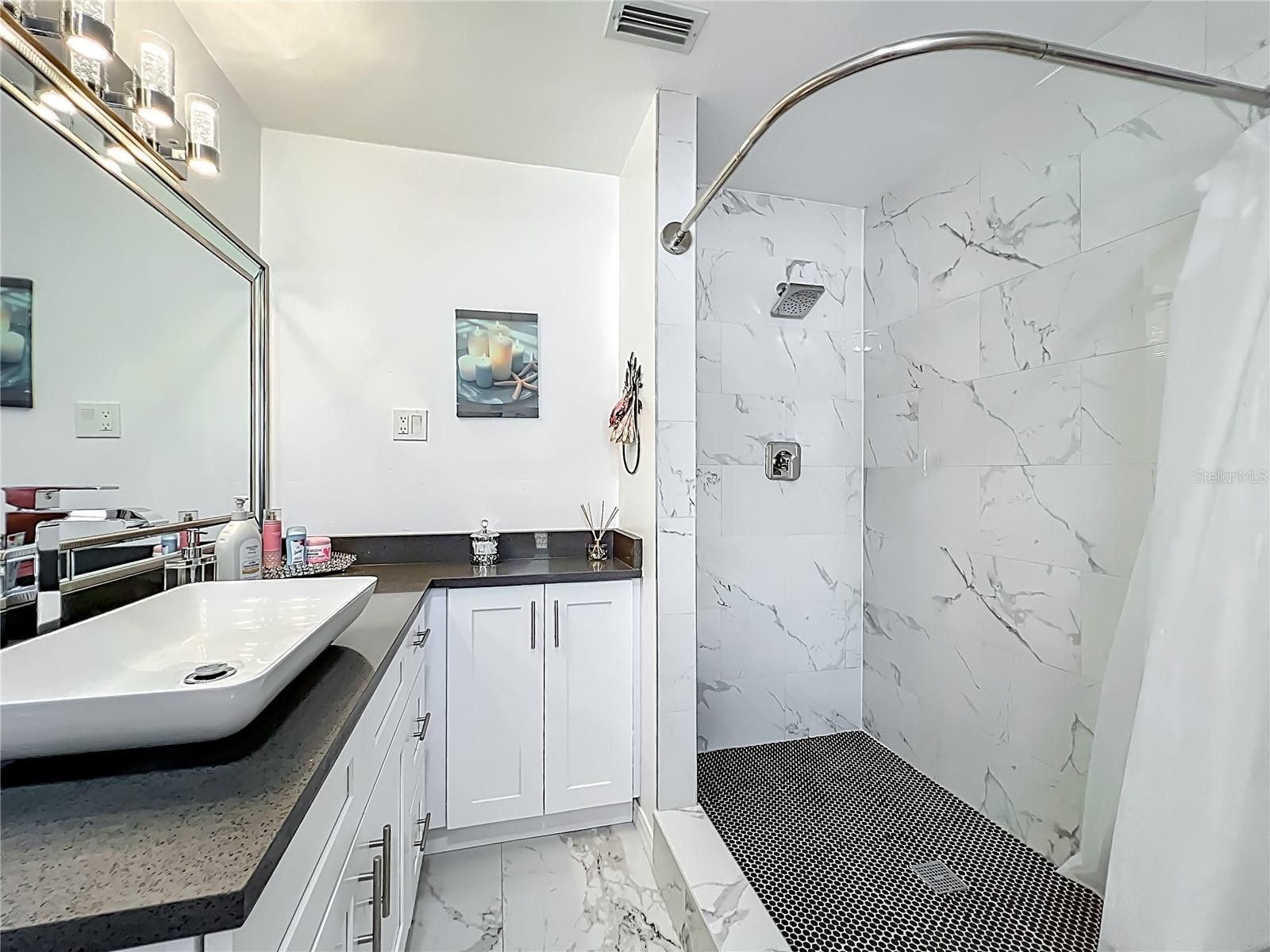 Image 16 of 56 For 21668 Peach Blossom Street