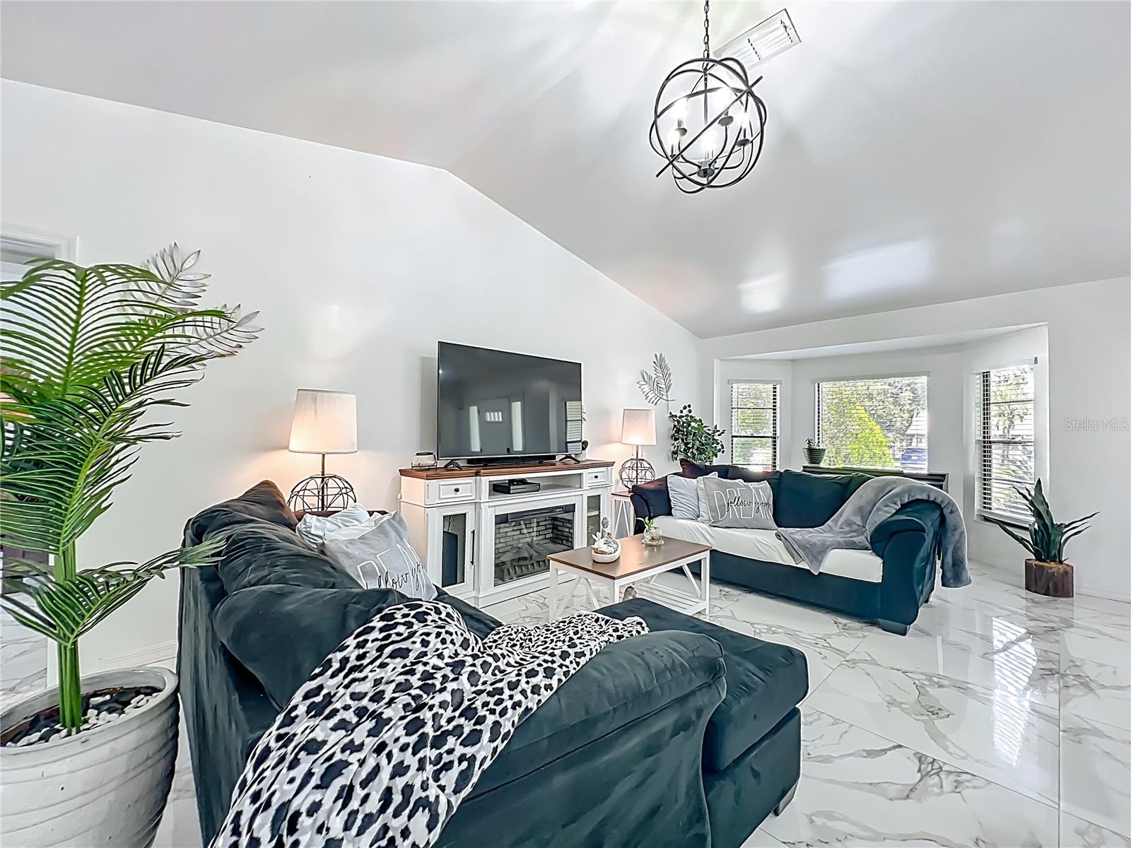 Image 5 of 56 For 21668 Peach Blossom Street