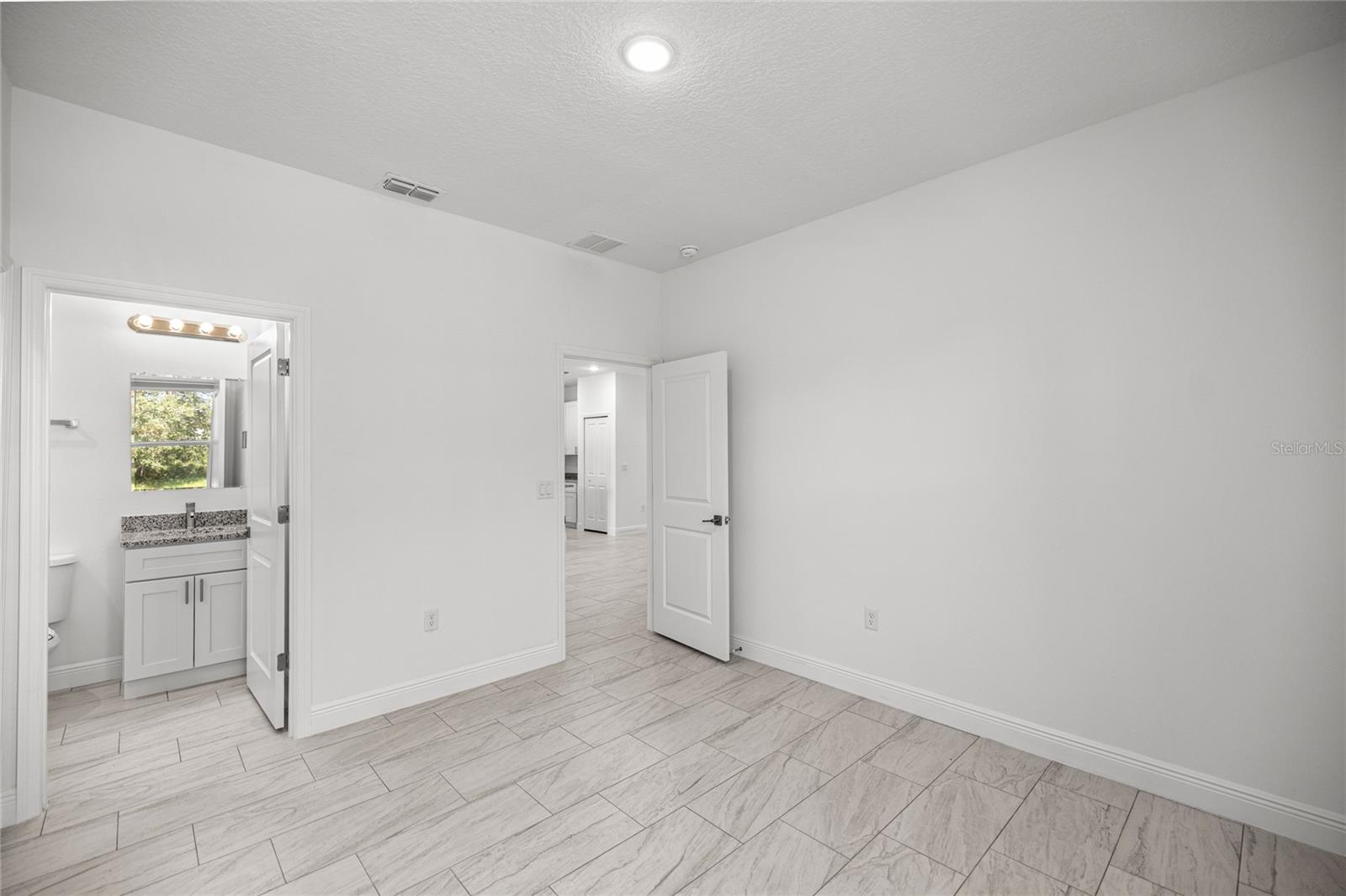 Image 16 of 28 For 16815 41st Avenue Road