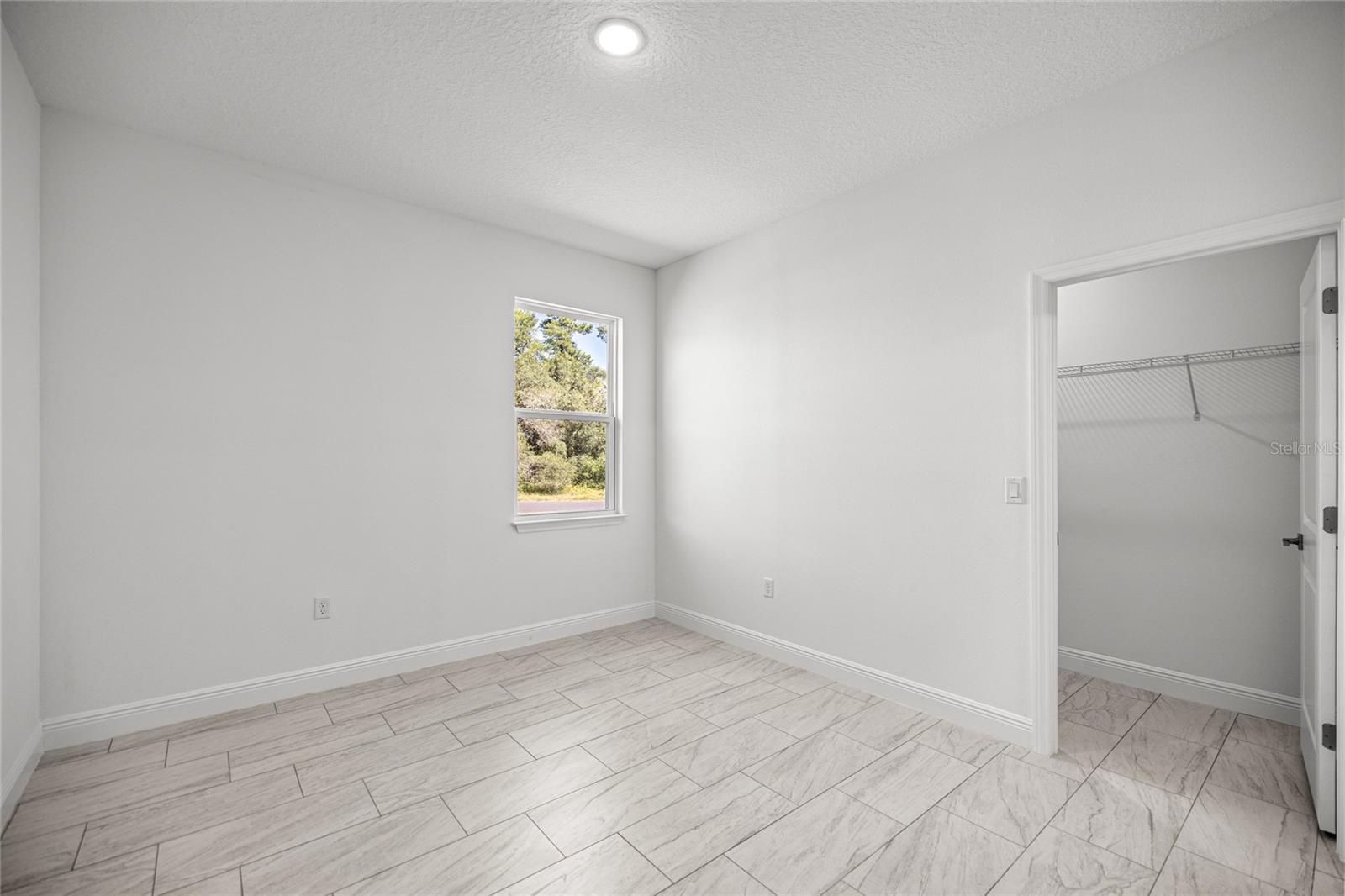 Image 17 of 28 For 16815 41st Avenue Road