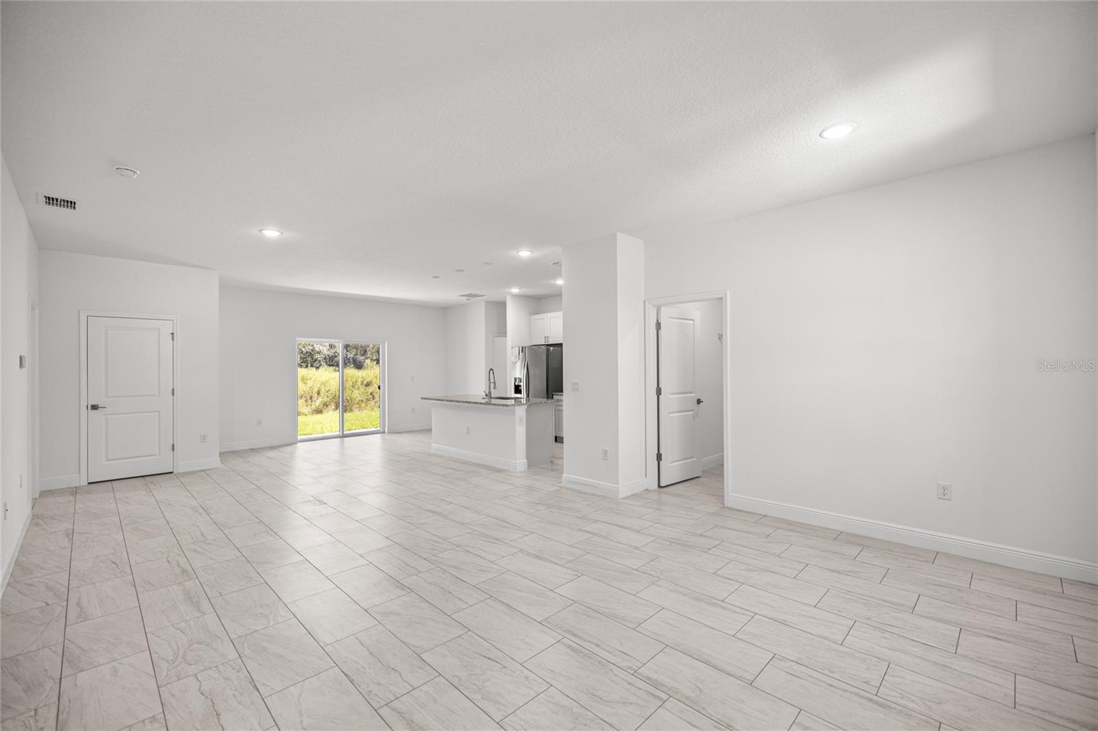 Image 7 of 28 For 16815 41st Avenue Road