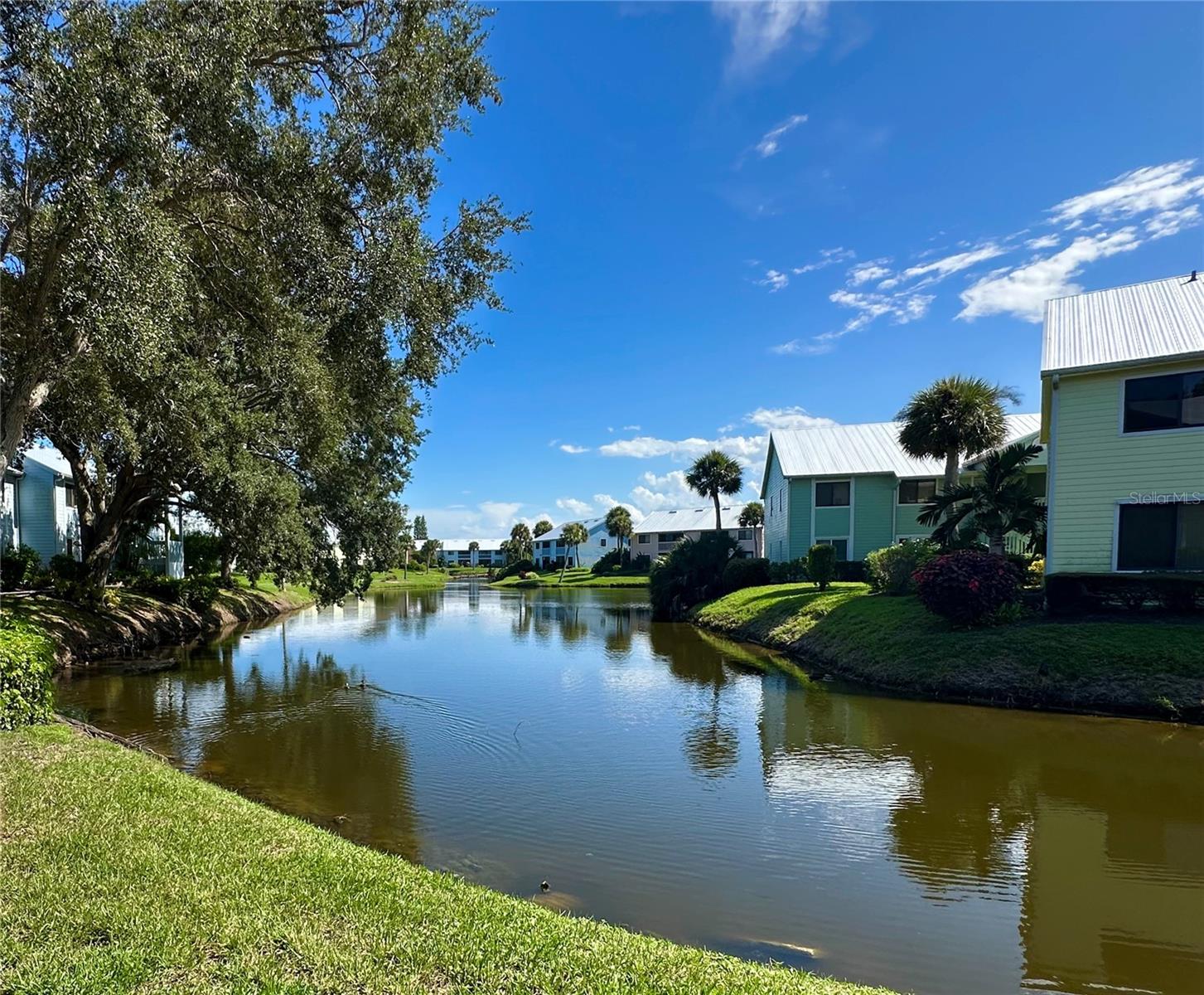 Image 18 of 19 For 5685 Marina Drive 4