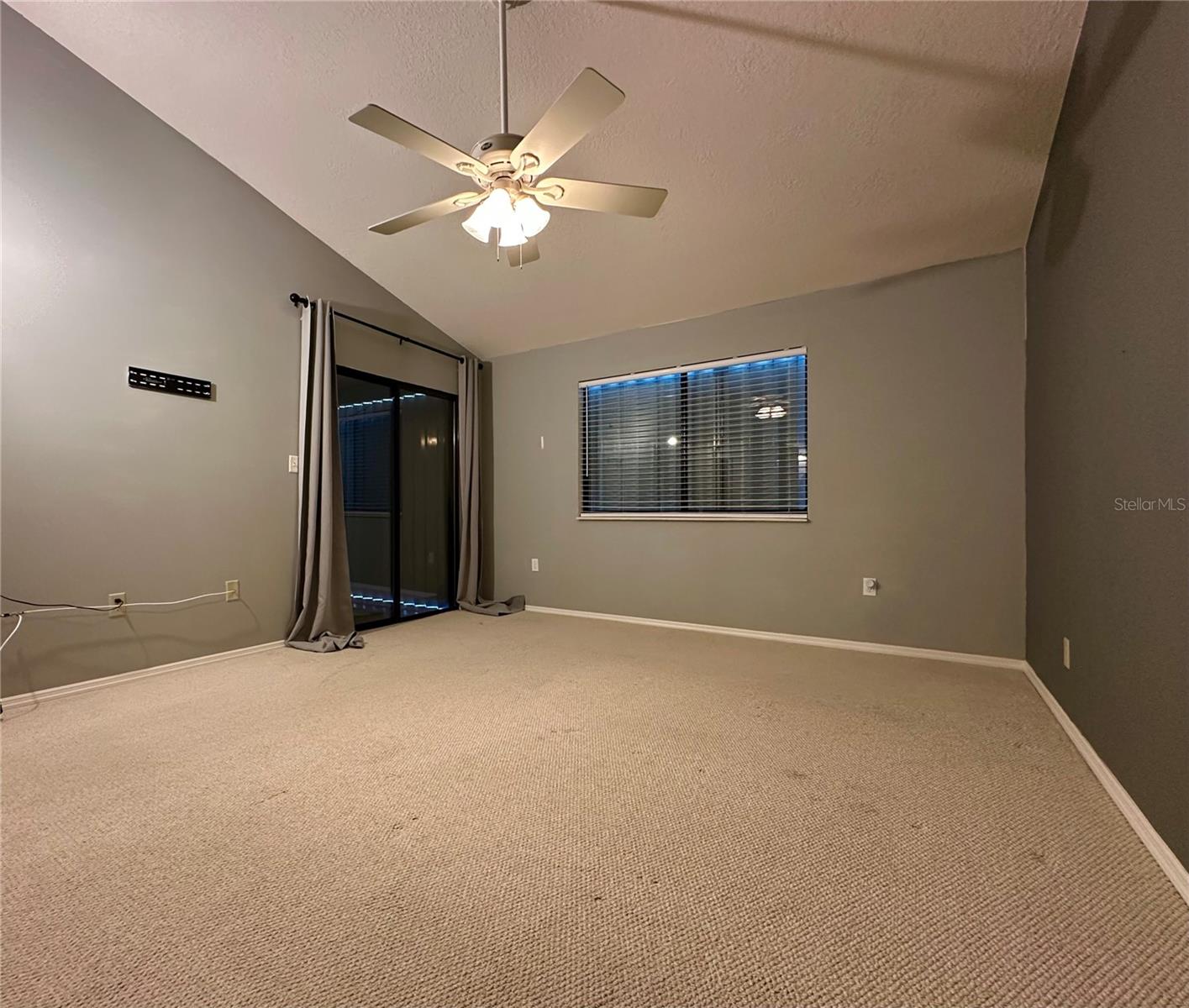Image 7 of 19 For 5685 Marina Drive 4