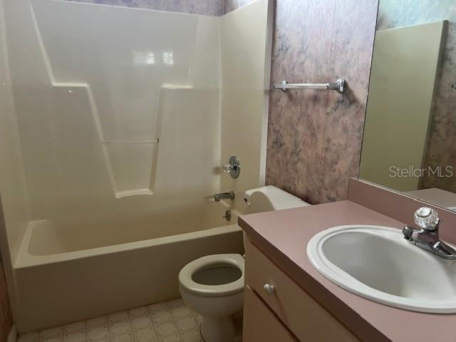 Image 3 of 16 For 8059 116th Loop