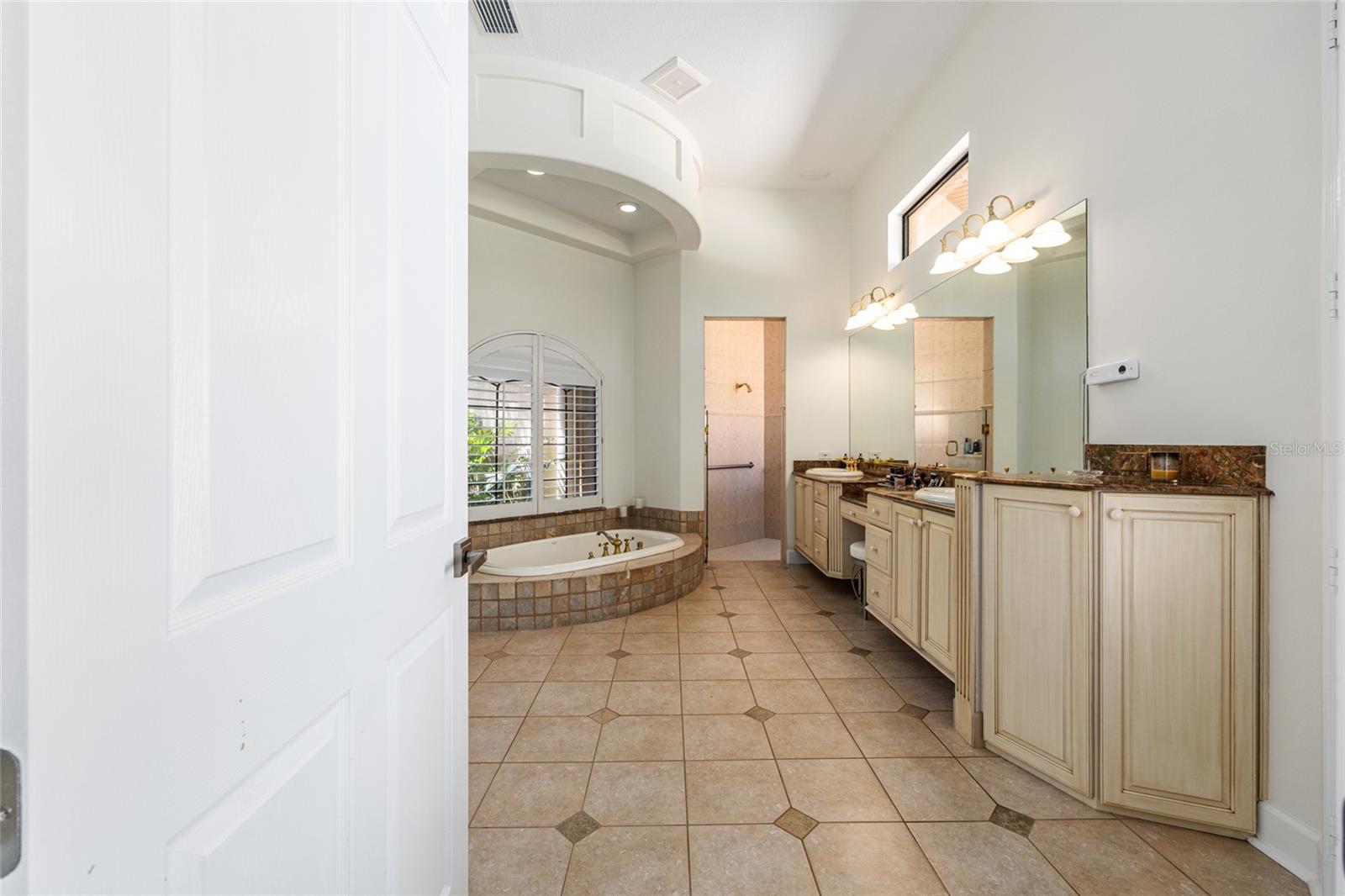 Image 40 of 76 For 708 44th Road
