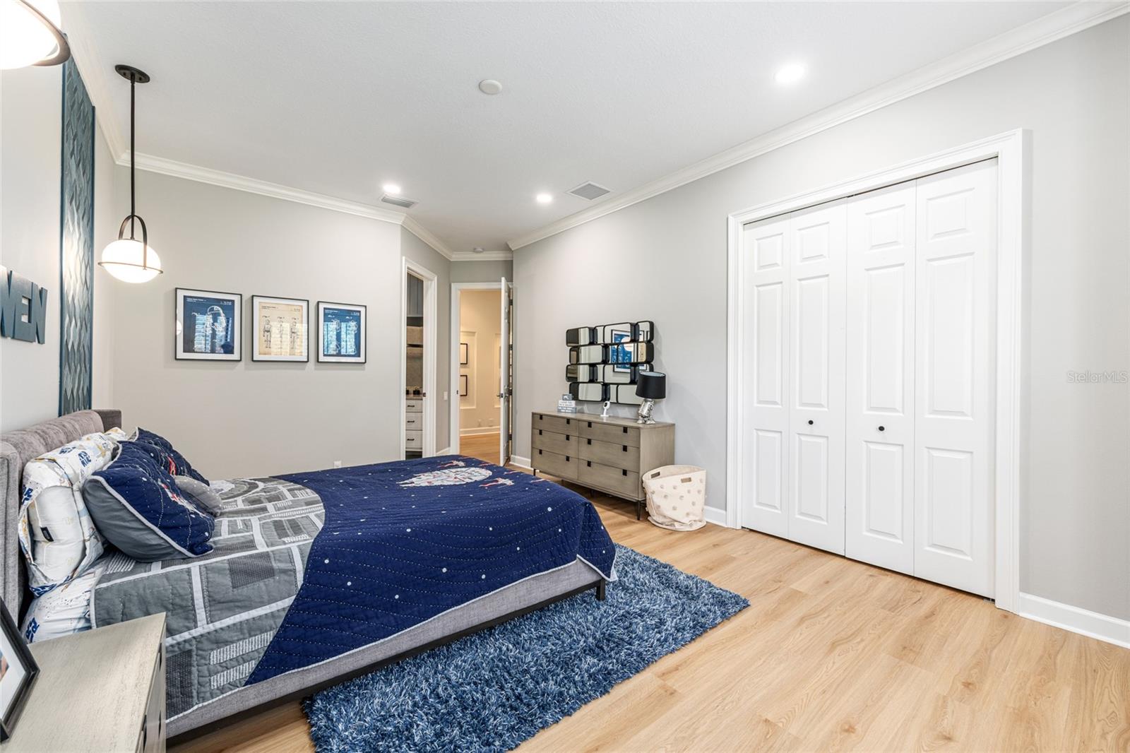 Image 45 of 76 For 708 44th Road