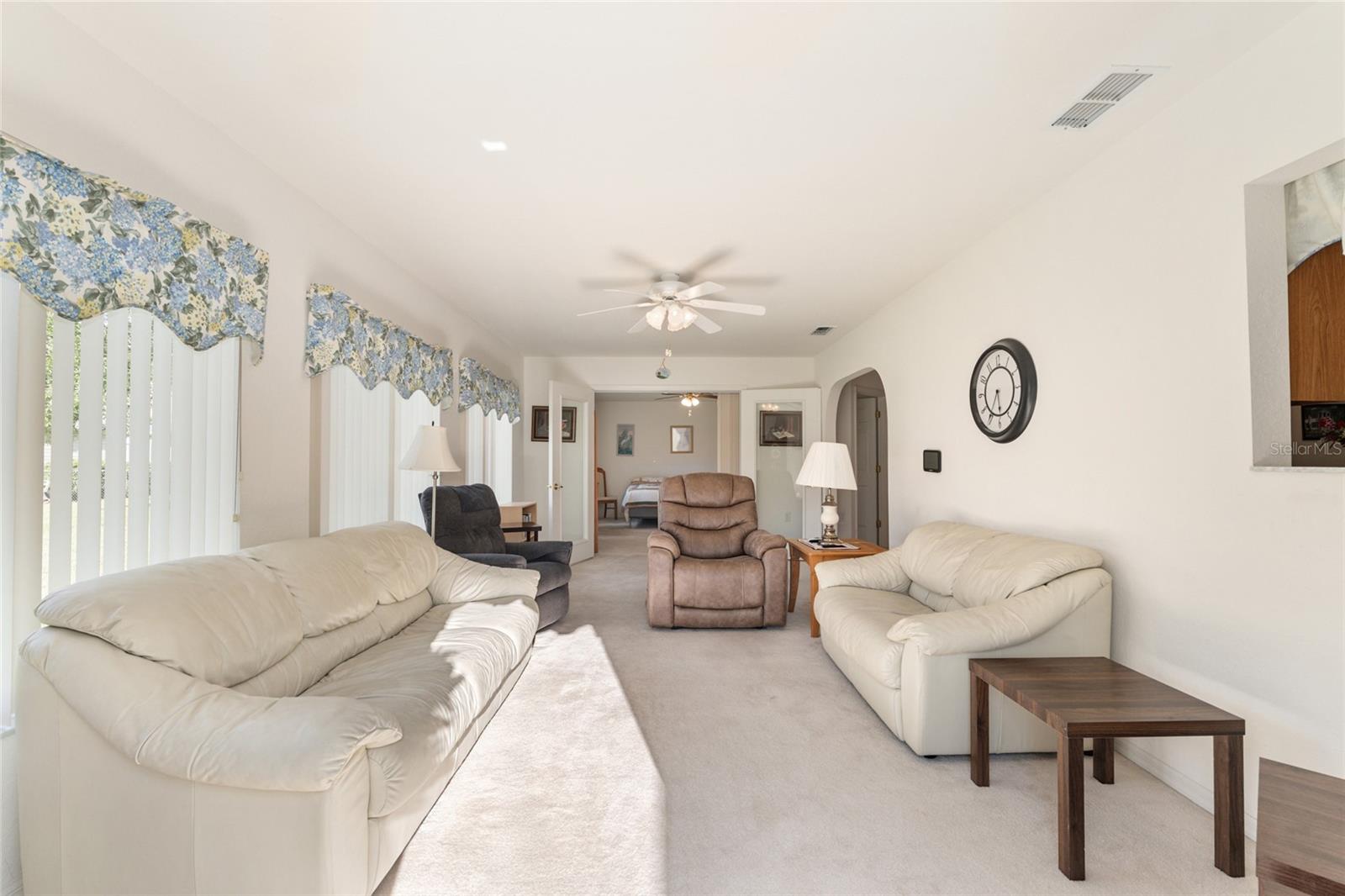 Image 21 of 46 For 11587 139th Place