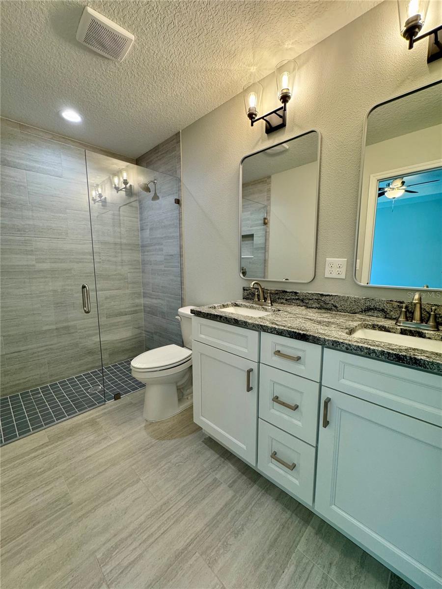 Image 11 of 19 For 13270 104th Lane