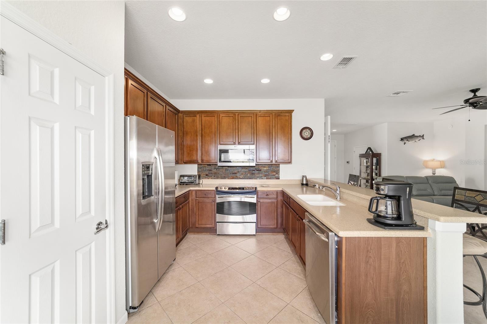 Image 15 of 44 For 7346 101st Court