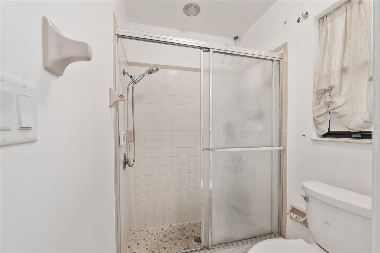 Listing photo id 24 for 3883 Westwind Court