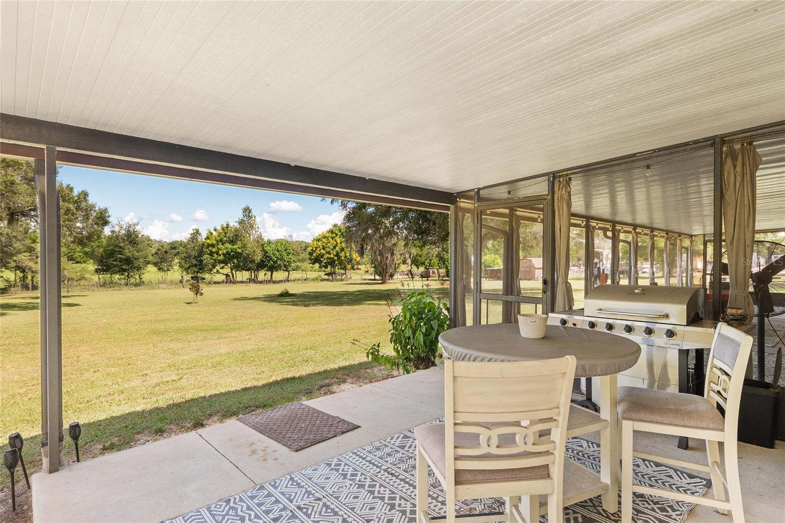 Listing photo id 38 for 3883 Westwind Court