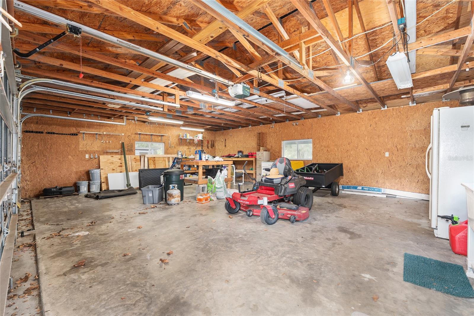 Listing photo id 41 for 3883 Westwind Court