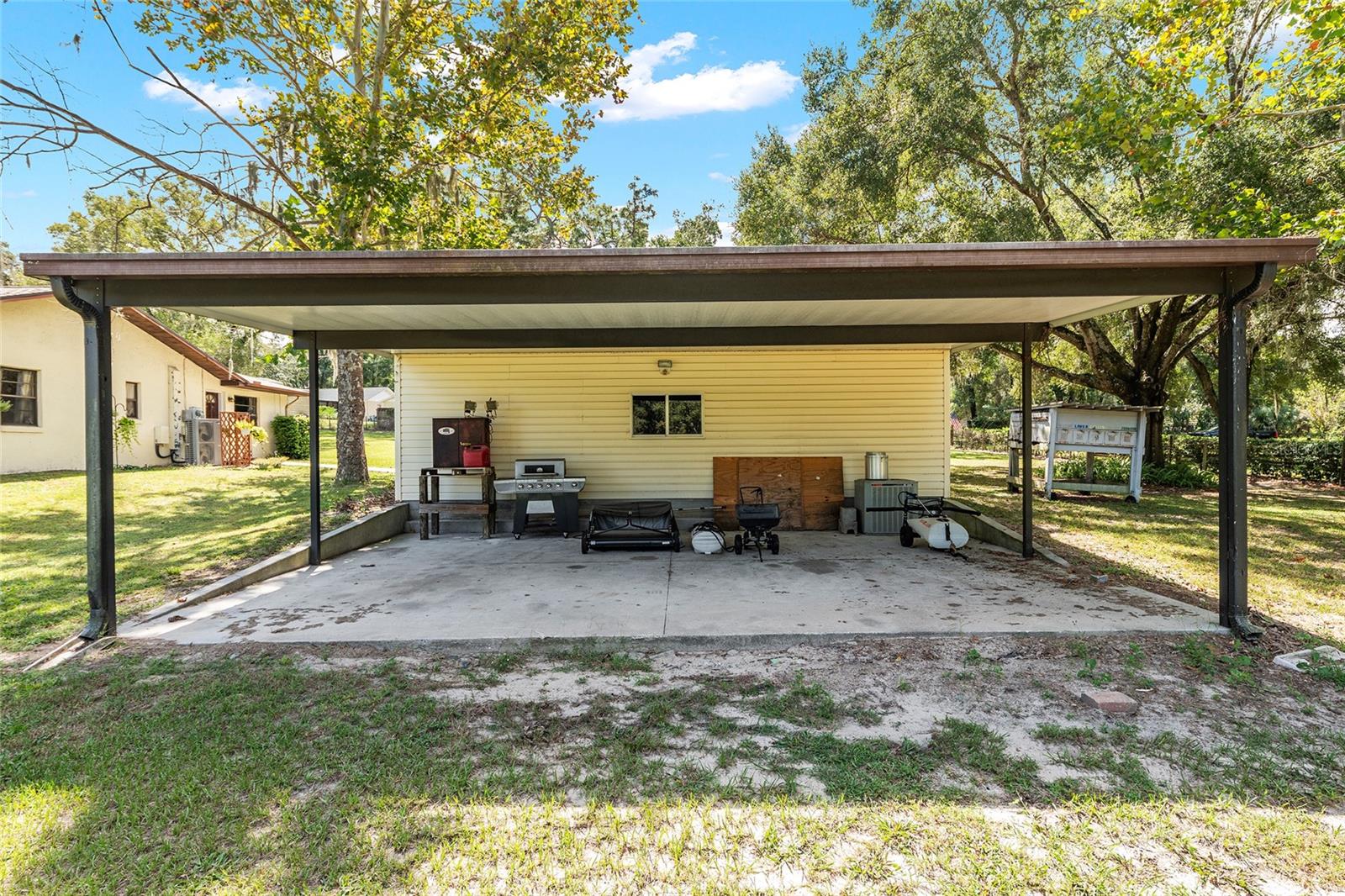 Listing photo id 44 for 3883 Westwind Court